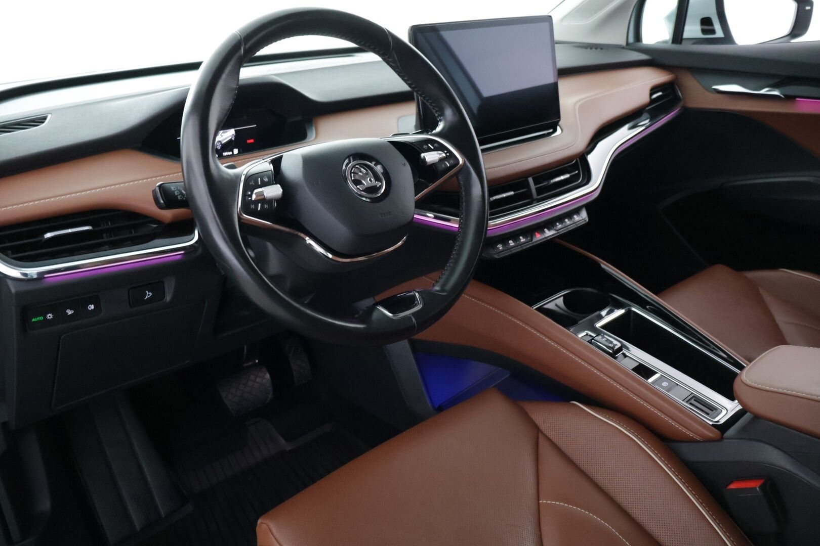 Skoda Enyaq 2022 80 iV - | ecoSuite nahkasisusta | Canton | Matrix LED | Lämpöpumppu | Koukku | ACC | BLIS | Muistipenkki | P.kamera | Keyless | 21" |