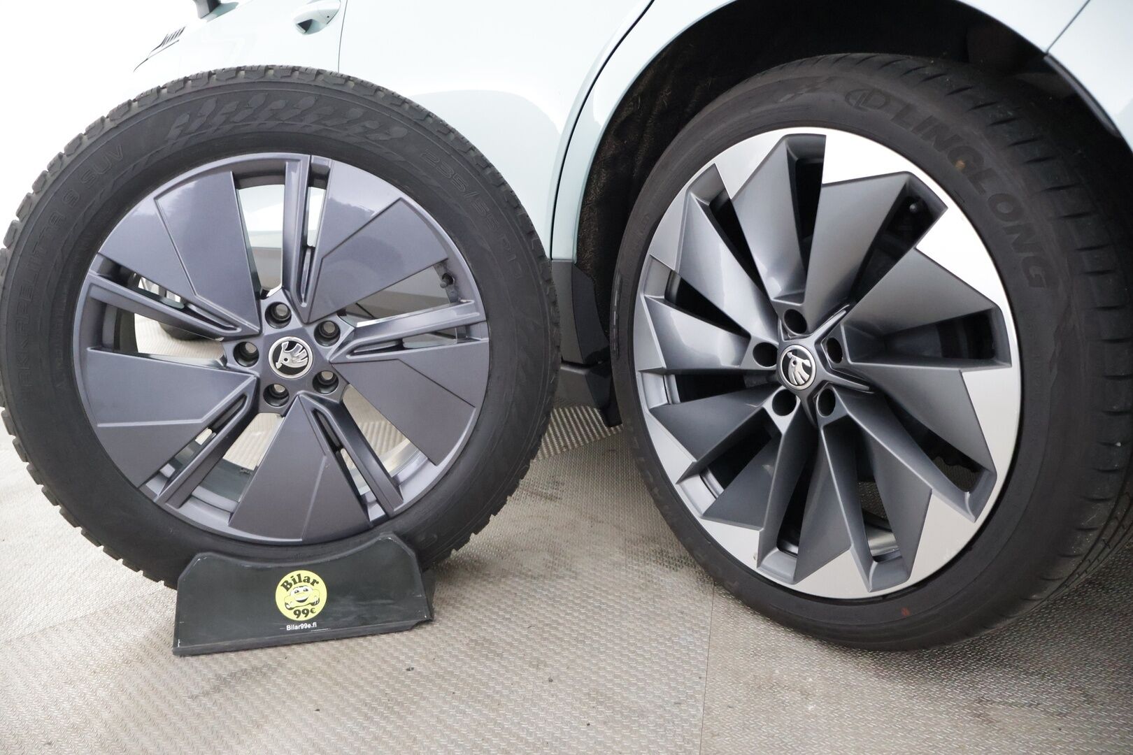 Skoda Enyaq 2022 80 iV - | ecoSuite nahkasisusta | Canton | Matrix LED | Lämpöpumppu | Koukku | ACC | BLIS | Muistipenkki | P.kamera | Keyless | 21" |