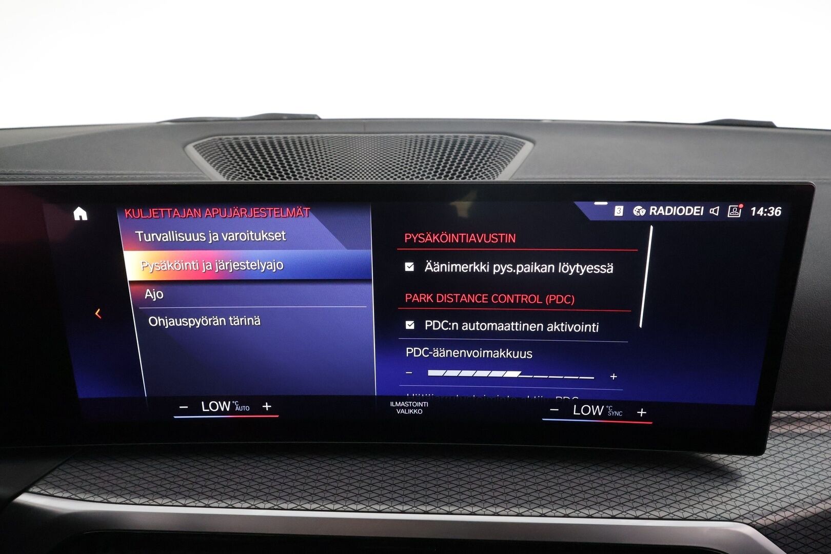 BMW i4 2023 eDrive40 M-Sport * ACC / P.kamera / Hifi / Navi / Sporttipenkit / Sähköluukku * - 1.Om Suomi-auto / Akku kuntotarkastettu / Kahdet renkaat aluvanteilla 