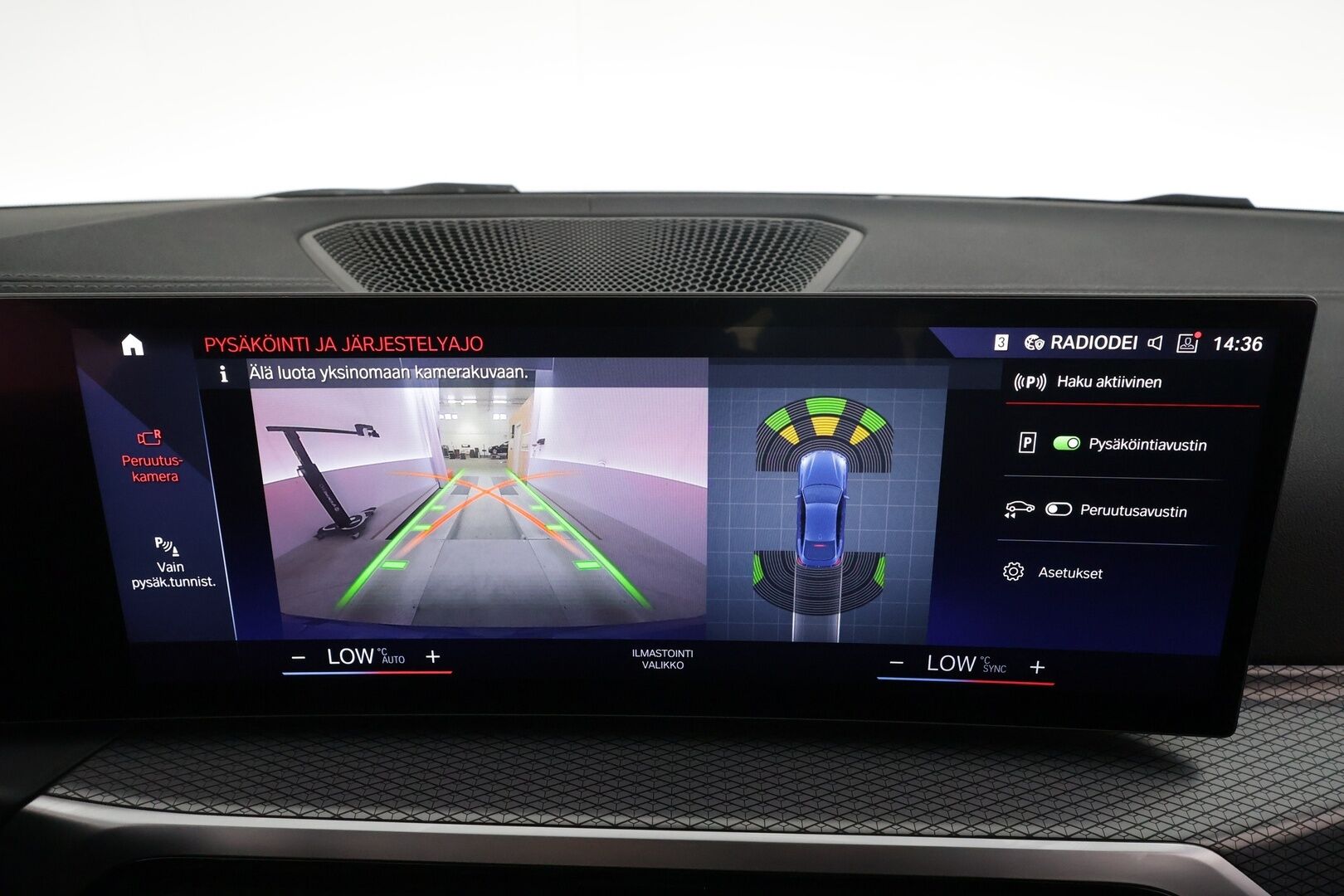 BMW i4 2023 eDrive40 M-Sport * ACC / P.kamera / Hifi / Navi / Sporttipenkit / Sähköluukku * - 1.Om Suomi-auto / Akku kuntotarkastettu / Kahdet renkaat aluvanteilla 