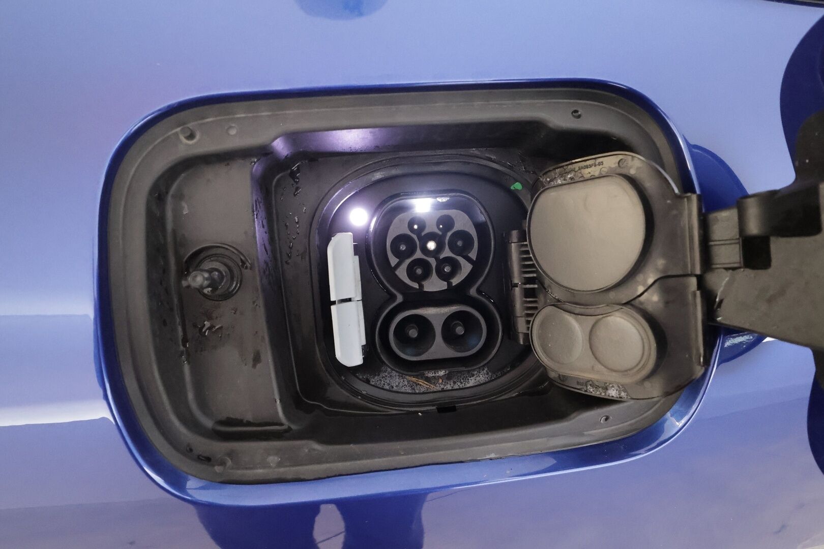 BMW i4 2023 eDrive40 M-Sport * ACC / P.kamera / Hifi / Navi / Sporttipenkit / Sähköluukku * - 1.Om Suomi-auto / Akku kuntotarkastettu / Kahdet renkaat aluvanteilla 