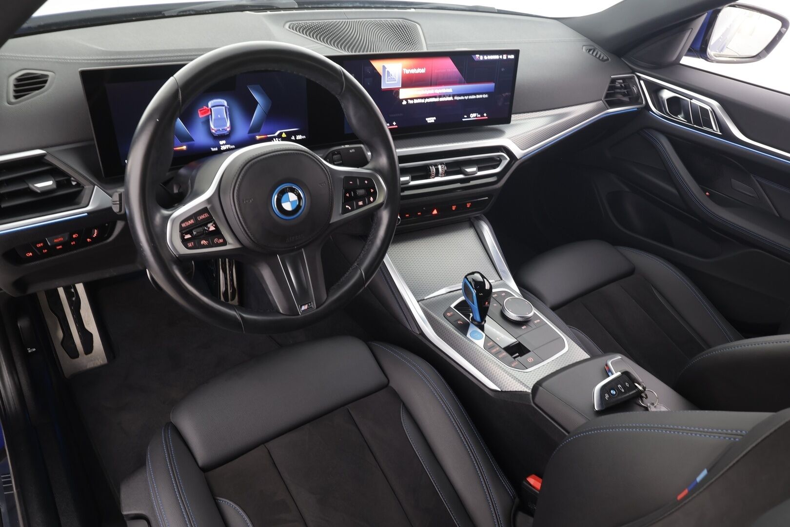 BMW i4 2023 eDrive40 M-Sport * ACC / P.kamera / Hifi / Navi / Sporttipenkit / Sähköluukku * - 1.Om Suomi-auto / Akku kuntotarkastettu / Kahdet renkaat aluvanteilla 
