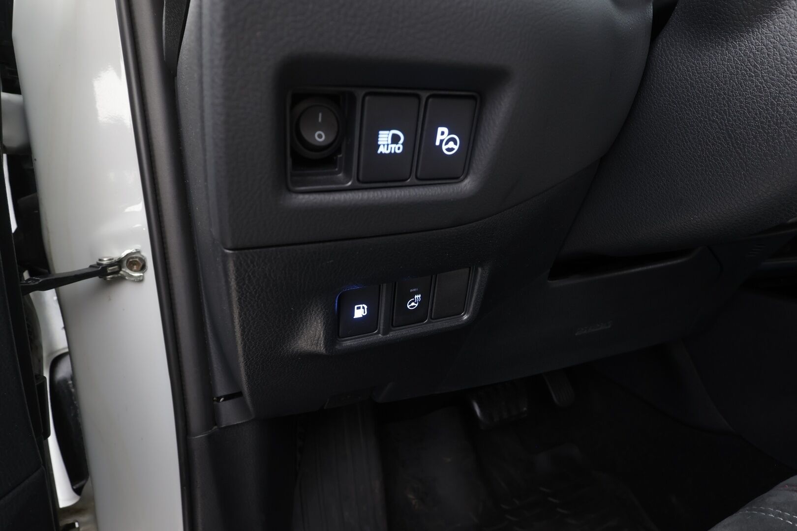 Toyota C-HR 2022 1,8 Hybrid GR Sport - | JBL | ACC | LED | LED-lisävalo | P.kamera | Navi | Kaistavahti | Katveavustin | Sähköpenkki | Keyless | Suomi-auto | Merkkihuollot | Kahdet renkaat |