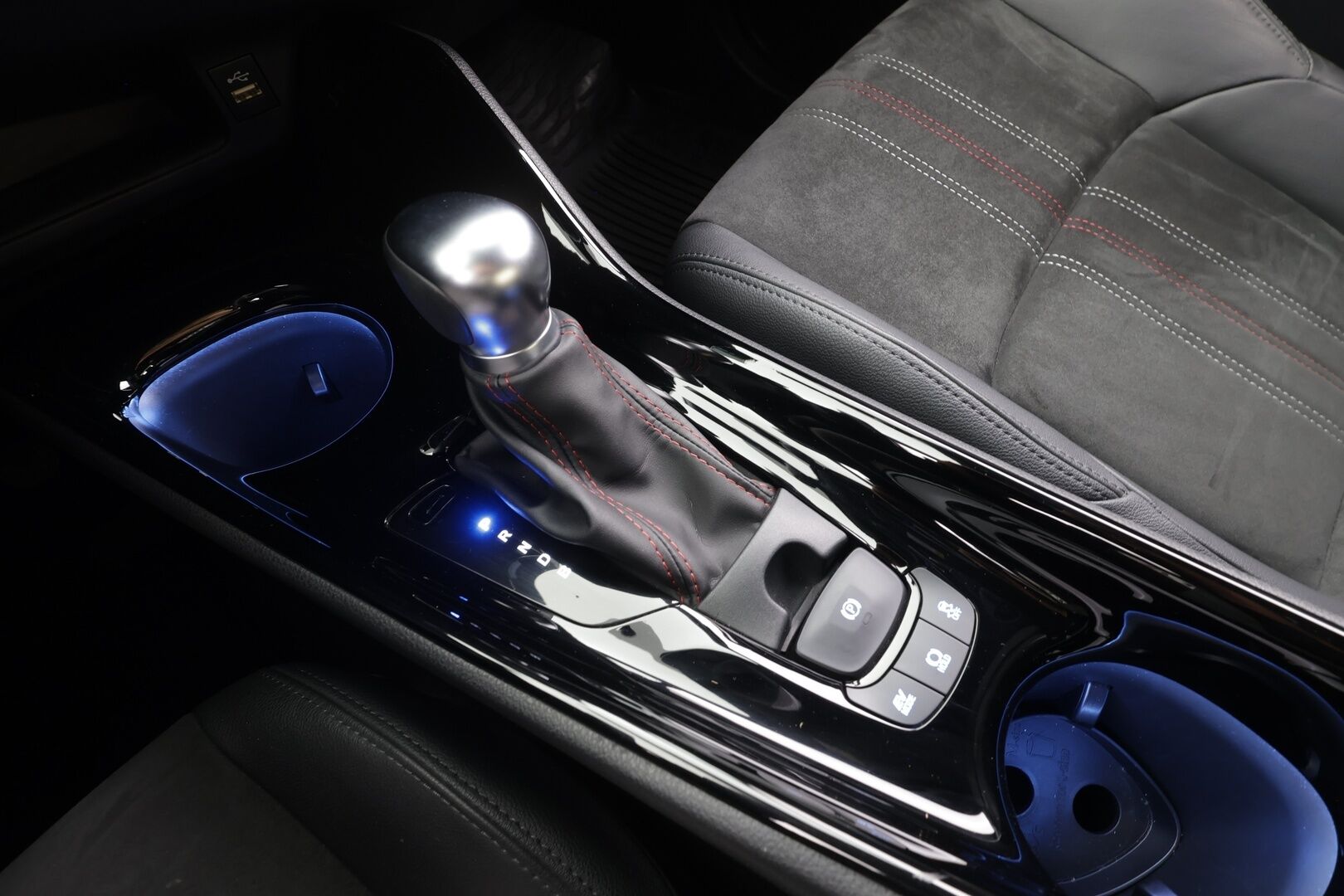 Toyota C-HR 2022 1,8 Hybrid GR Sport - | JBL | ACC | LED | LED-lisävalo | P.kamera | Navi | Kaistavahti | Katveavustin | Sähköpenkki | Keyless | Suomi-auto | Merkkihuollot | Kahdet renkaat |