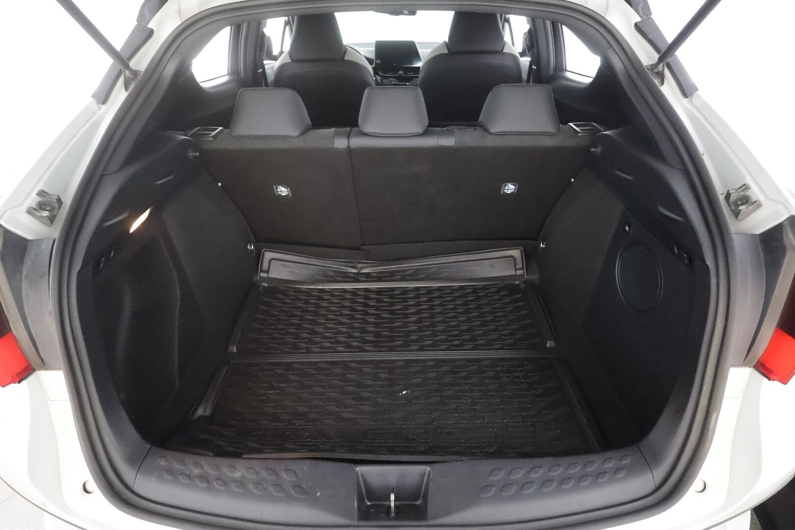 Toyota C-HR 2022 1,8 Hybrid GR Sport - | JBL | ACC | LED | LED-lisävalo | P.kamera | Navi | Kaistavahti | Katveavustin | Sähköpenkki | Keyless | Suomi-auto | Merkkihuollot | Kahdet renkaat |