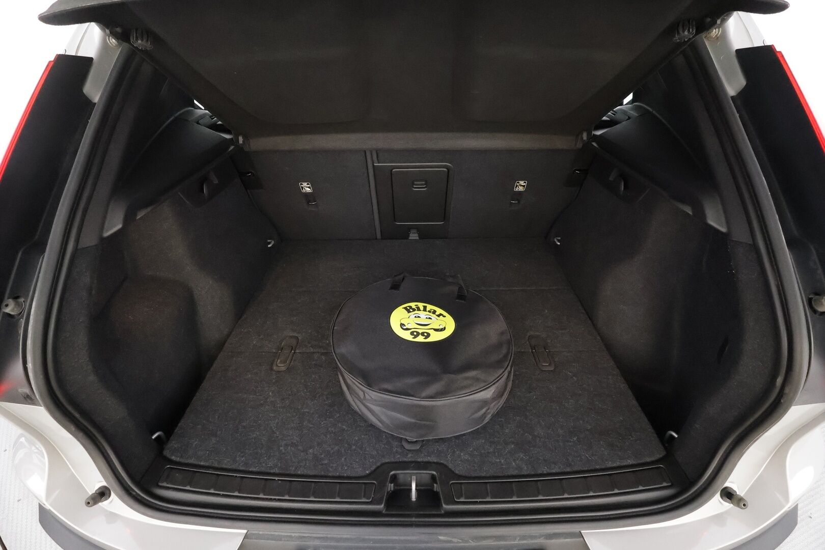 Volvo XC40 2023 Recharge Single Plus aut - Suomiauto | Lämpöpumppu | Akuston Esilämmitys | ACC | Peruutuskamera | Muistipenkki | Adapt.LED | 2x Renkaat Aluvantein!