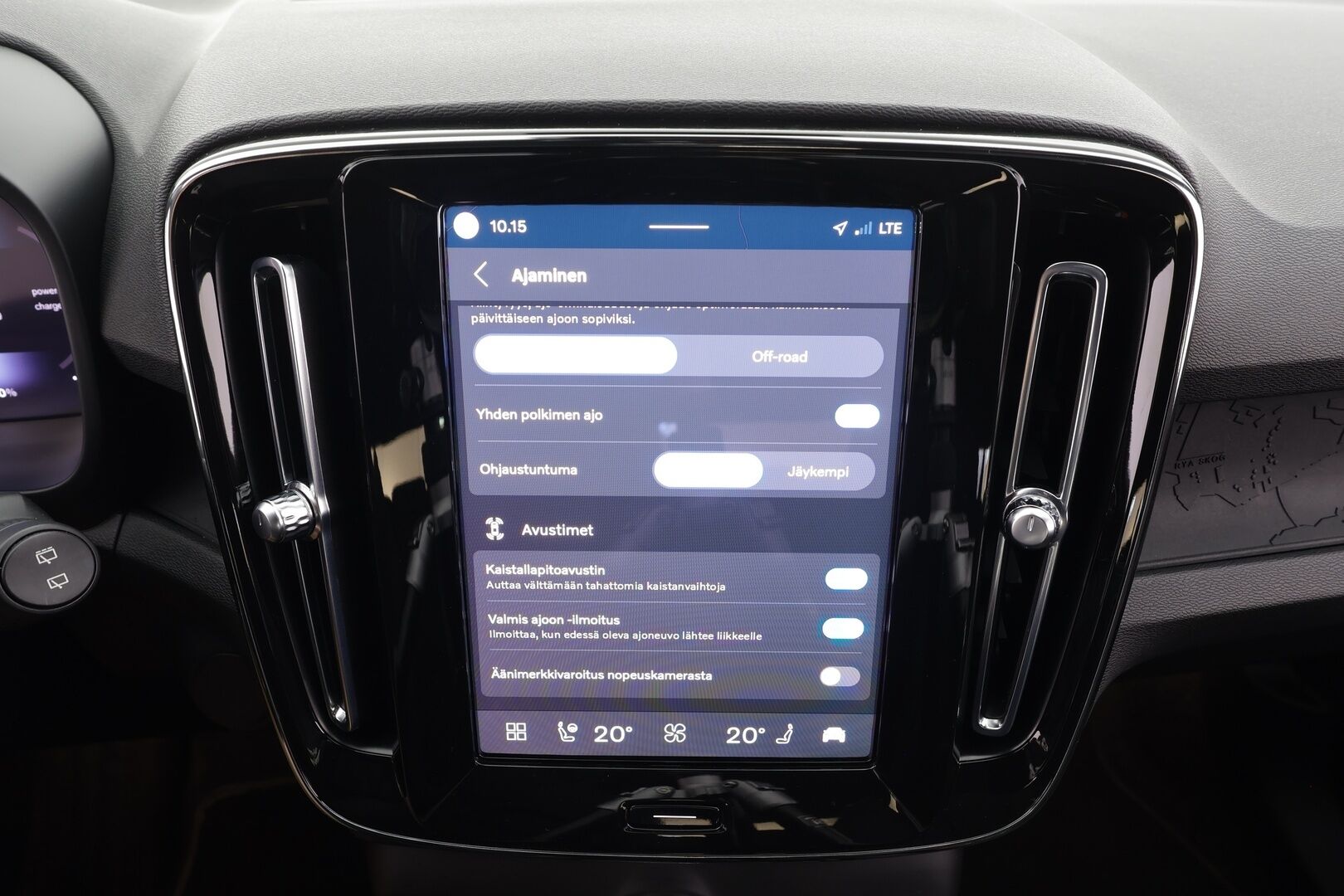 Volvo XC40 2023 Recharge Single Plus aut - Suomiauto | Lämpöpumppu | Akuston Esilämmitys | ACC | Peruutuskamera | Muistipenkki | Adapt.LED | 2x Renkaat Aluvantein!