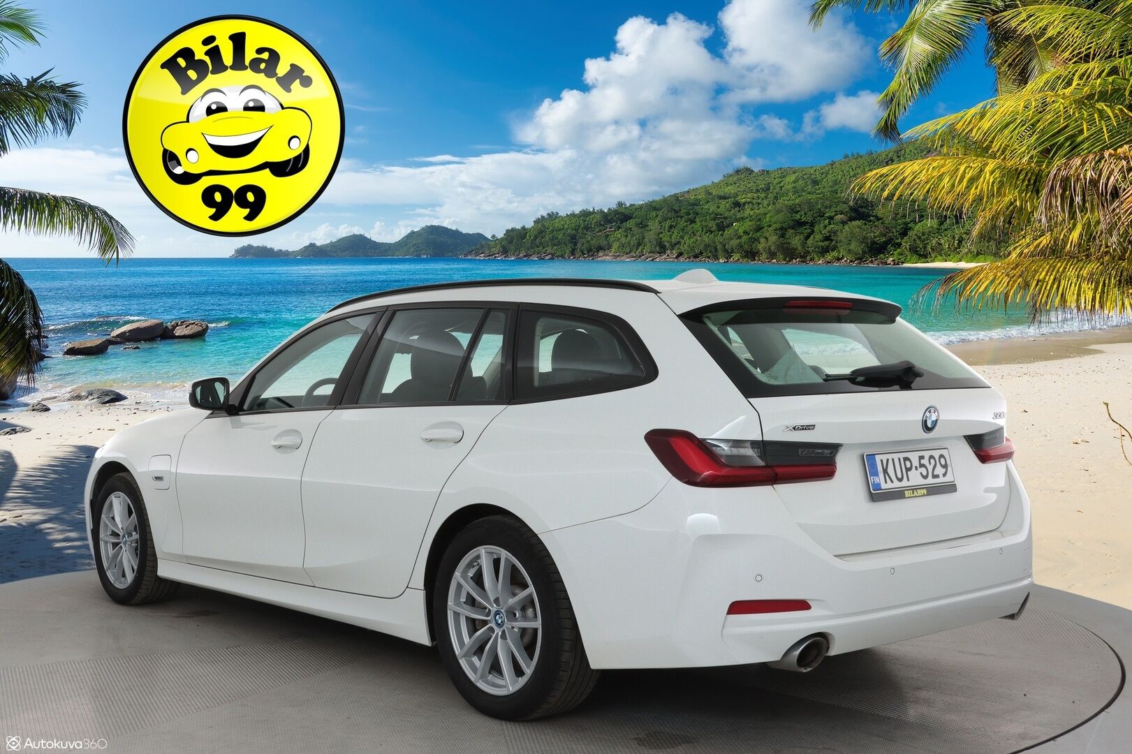 BMW 330 2023 G21 LCI Touring 330e xDrive A Charged Edition **Facelift / Sporttipenkit / Vakkari / Navi / Apple&Android / P.tutkat** - 1-om. Suomi-auto / 