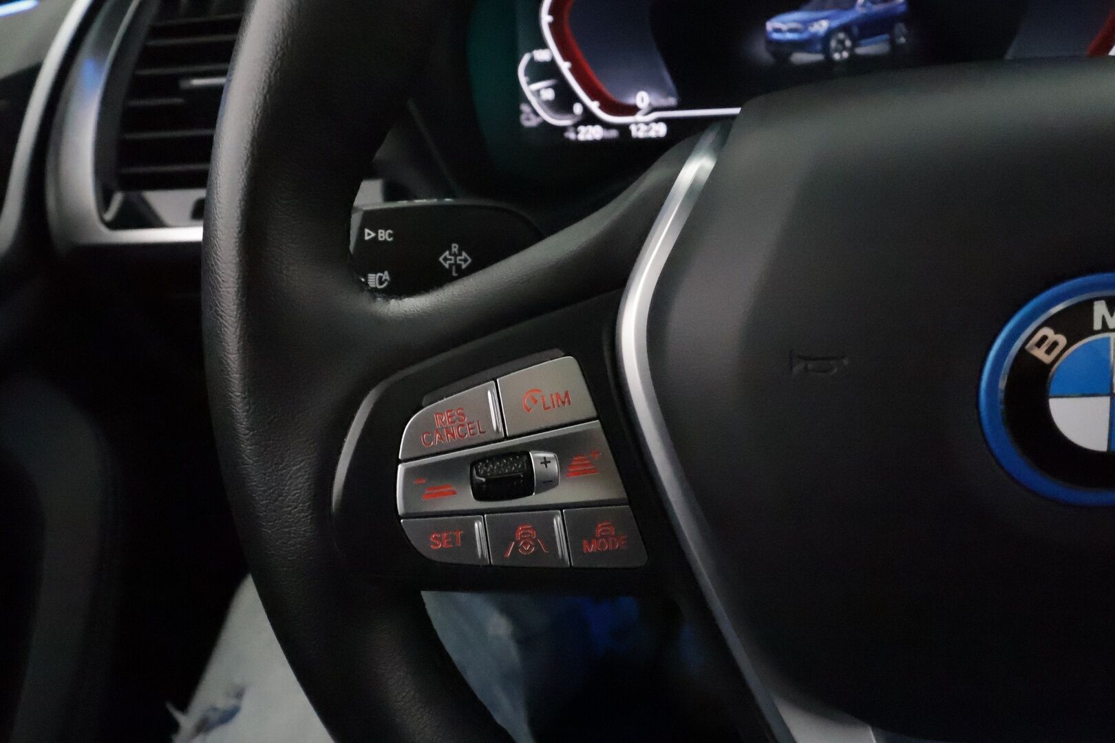 BMW iX3 2021 Charged Plus **Adapt.vakkari / H&K / 360° / HUD / Muistipenkki / Panorama / Adapt.LED / Navi** - 3,99 % KORKOTARJOUS TÄHÄN AUTOON - Kahdet renkaat aluvanteilla / Nahkaverhoilu / Digimittaristo / Adaptiivinen alusta / Comfort Access / Hieno!