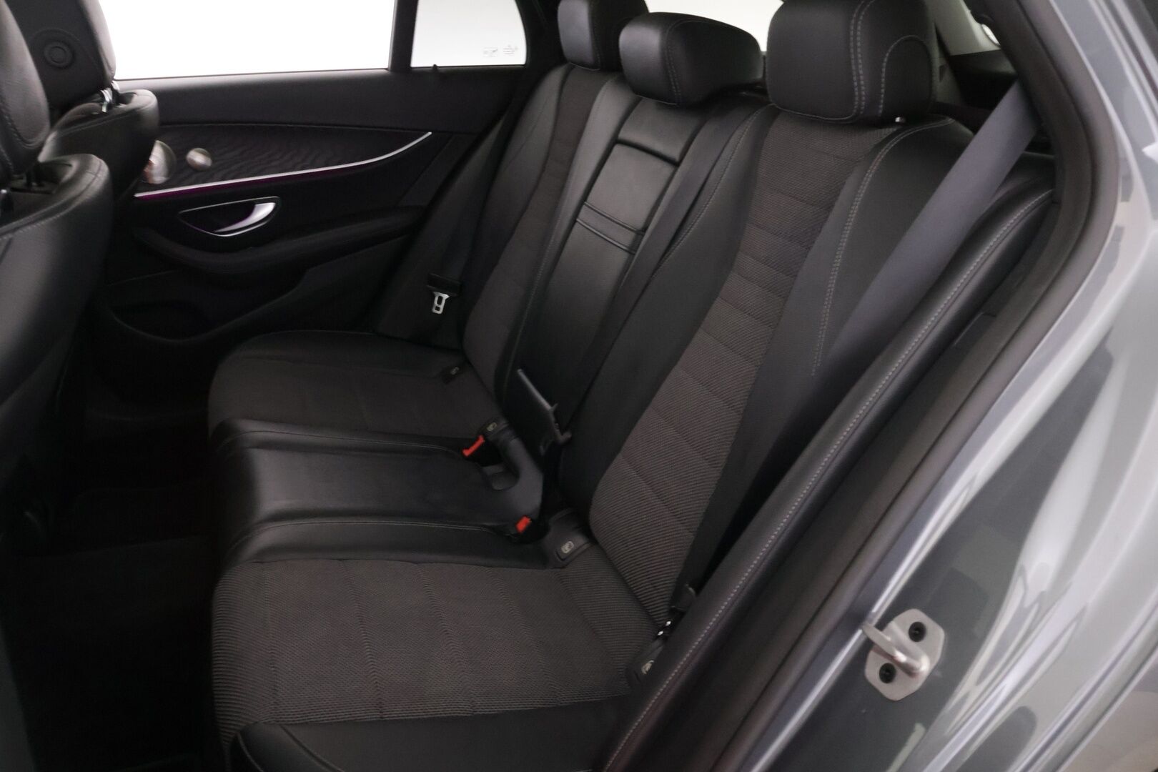 Mercedes-Benz E 2021 300 de 4MATIC T A EQ Power AMG / Widescreen / Burmester / Panorama / Koukku / 360° Kamera / Sporttipenkit Muistilla / - Akku kuntotarkastettu / 2x Aluvanteet / KeylessGo / Multibeam LED - HULLUT AVAJAISHULINAT KORKOTARJOUS 3,29 %