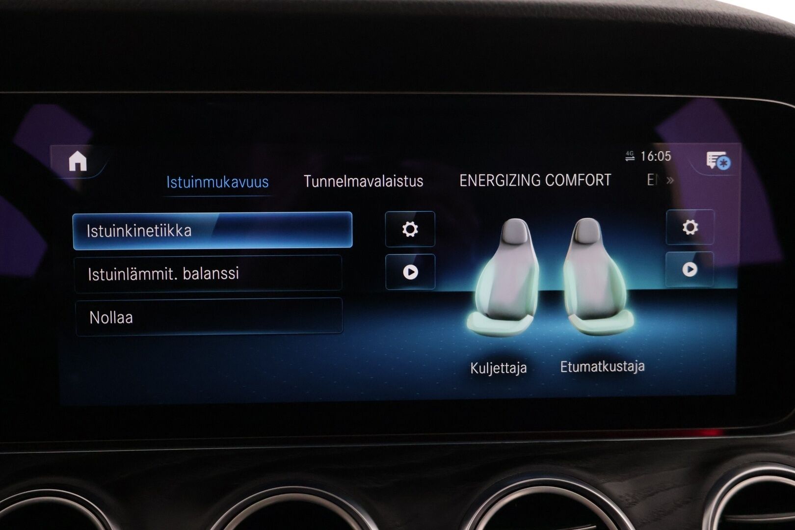 Mercedes-Benz E 2021 300 de 4MATIC T A EQ Power AMG / Panorama / Koukku / 360° Kamera / Sporttipenkit Muistilla / Multibeam LED / KeylessGo - Akku kuntotarkastettu / 2x Aluvanteet