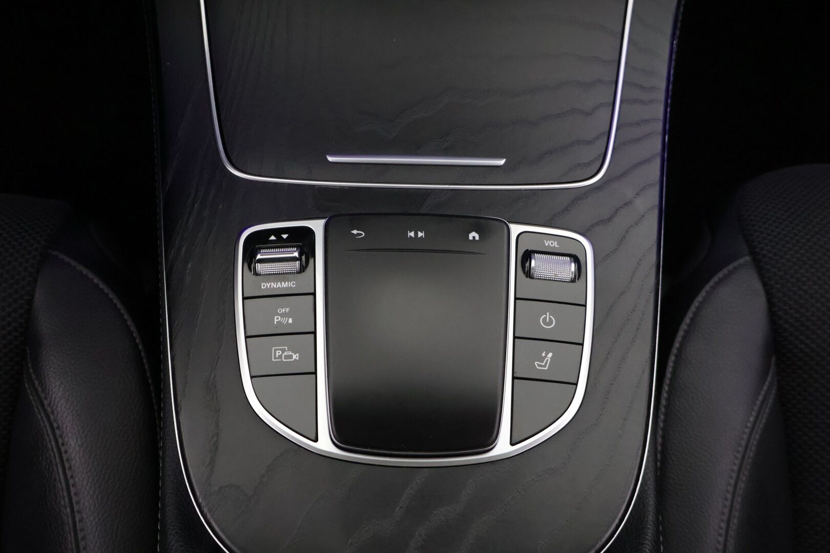 Mercedes-Benz E 2021 300 de 4MATIC T A EQ Power AMG - | Facelift | Multibeam LED | Widescreen | Burmester | Panorama | Koukku | 360° Kamera | Sporttipenkit Muistilla | KeylessGo |