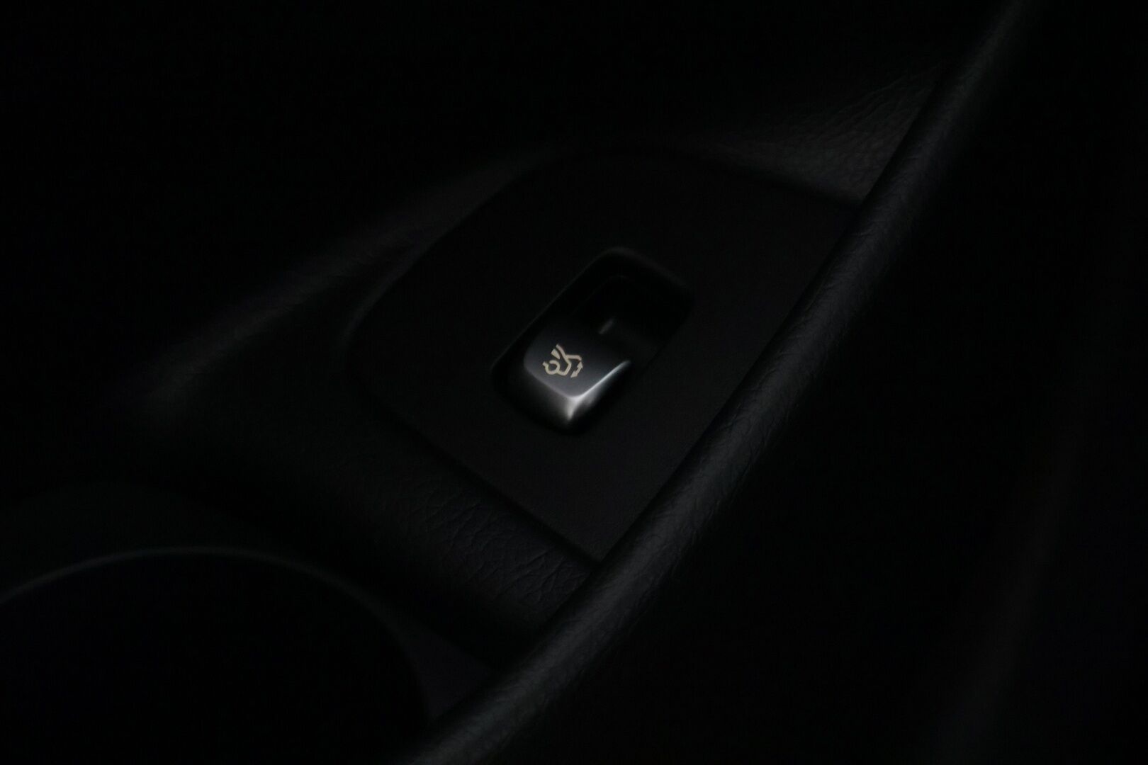 Mercedes-Benz E 2021 300 de 4MATIC T A EQ Power AMG / Panorama / Koukku / 360° Kamera / Sporttipenkit Muistilla / Multibeam LED / KeylessGo - Akku kuntotarkastettu / 2x Aluvanteet