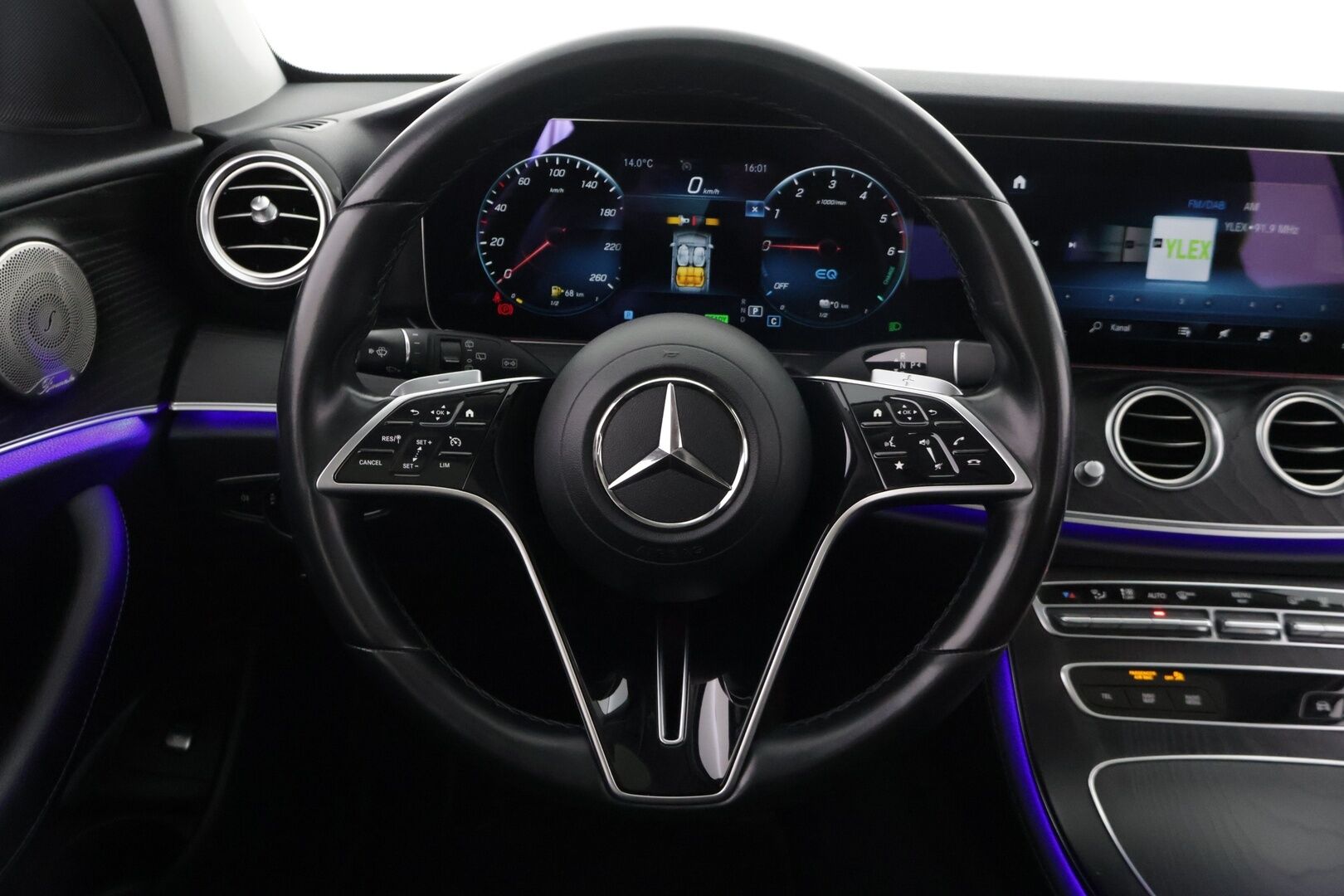 Mercedes-Benz E 2021 300 de 4MATIC T A EQ Power AMG - | Facelift | Multibeam LED | Widescreen | Burmester | Panorama | Koukku | 360° Kamera | Sporttipenkit Muistilla | KeylessGo |