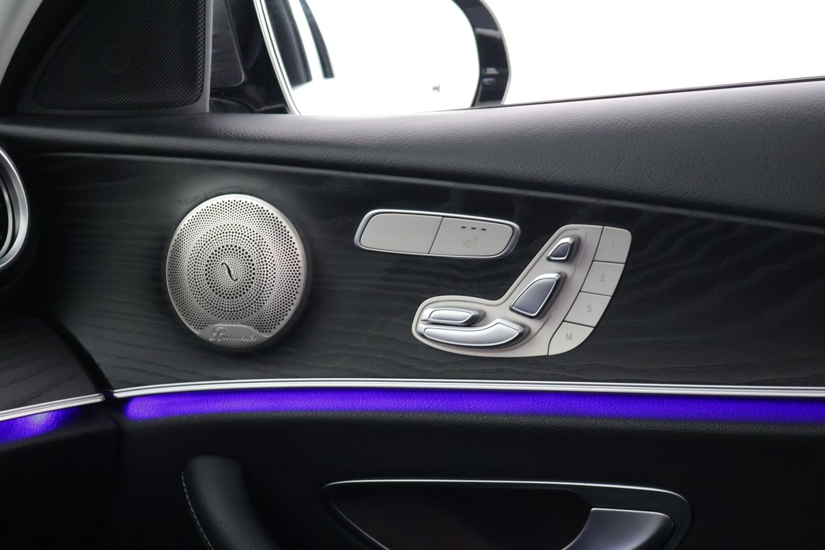 Mercedes-Benz E 2021 300 de 4MATIC T A EQ Power AMG / Panorama / Koukku / 360° Kamera / Sporttipenkit Muistilla / Multibeam LED / KeylessGo - Akku kuntotarkastettu / 2x Aluvanteet