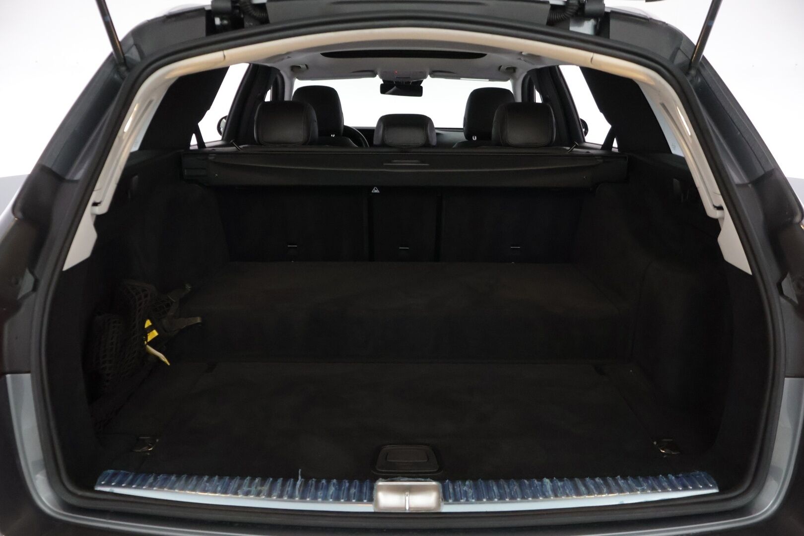 Mercedes-Benz E 2021 300 de 4MATIC T A EQ Power AMG - | Facelift | Multibeam LED | Widescreen | Burmester | Panorama | Koukku | 360° Kamera | Sporttipenkit Muistilla | KeylessGo |
