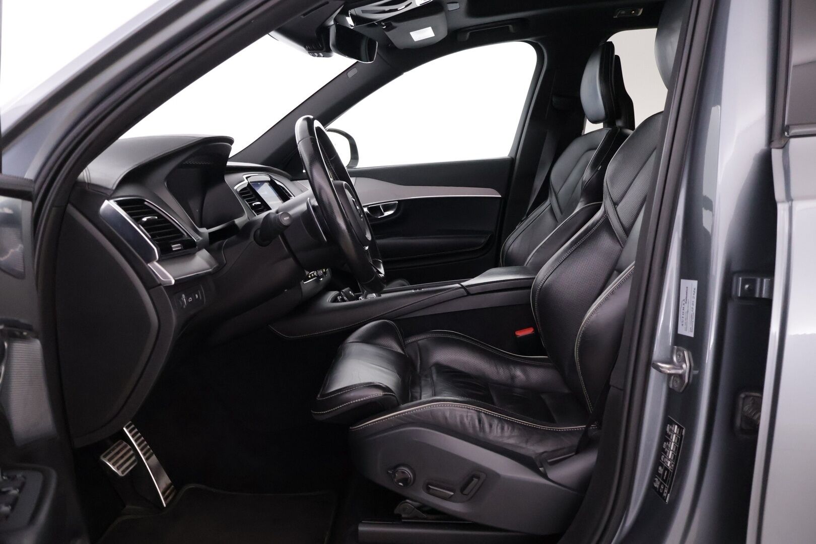 Volvo XC90 2016 T8 R-Design 7p - Myydään Huutokaupat.com - | R-Design | Webasto | B&W | ACC | Ilma-alusta | Panorama | P.Kamera | Muistipenkit | Digimittaristo | LED | S.Luukku | 