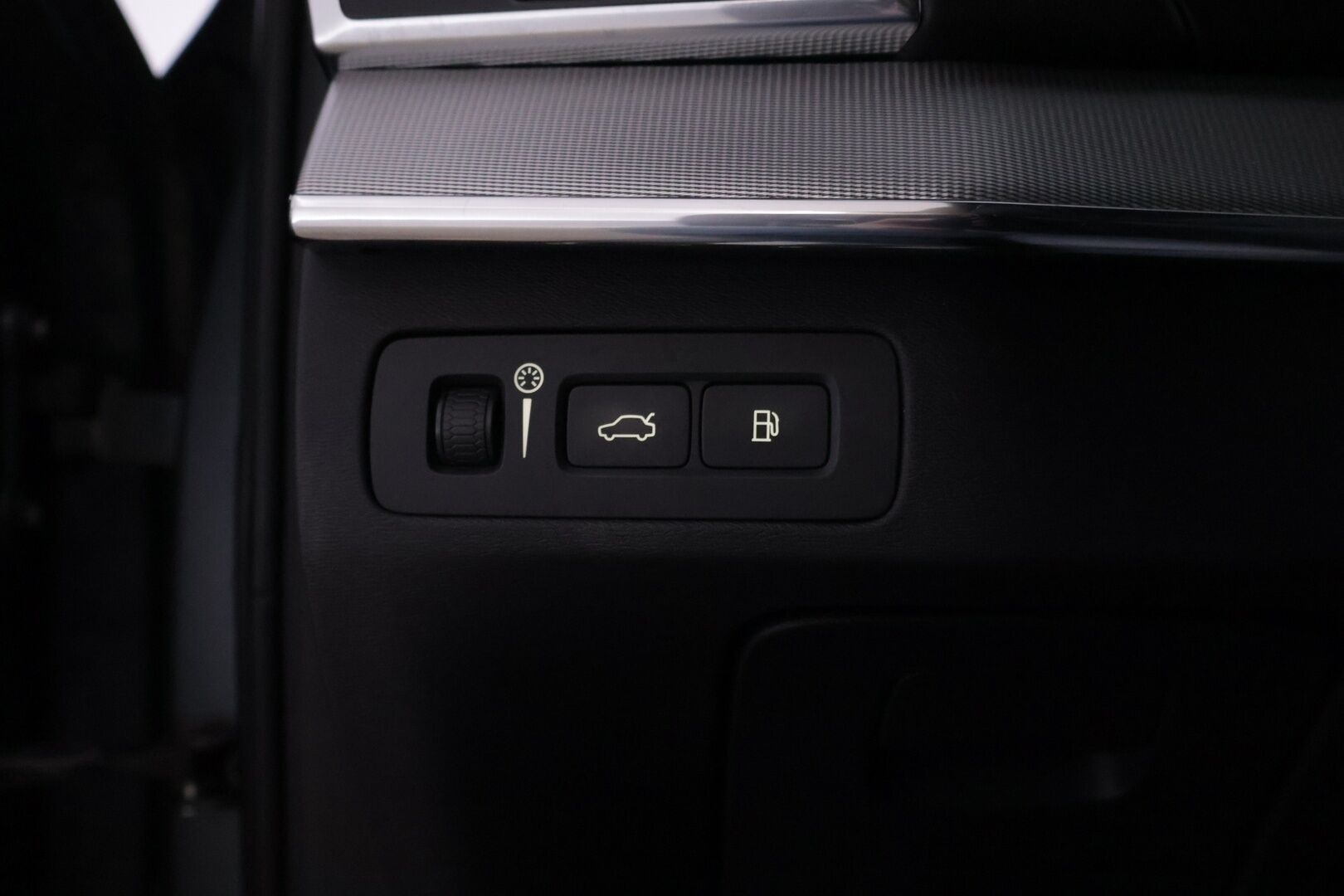 Volvo XC90 2016 T8 R-Design 7p - Myydään Huutokaupat.com - | R-Design | Webasto | B&W | ACC | Ilma-alusta | Panorama | P.Kamera | Muistipenkit | Digimittaristo | LED | S.Luukku | 