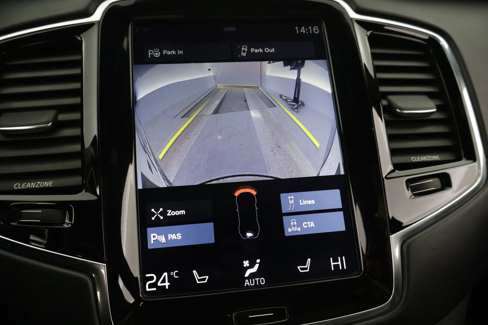 Volvo XC90 2016 T8 R-Design 7p *B&W / ACC / Ilma-alusta / Panorama / Kamera / Muistipenkit*