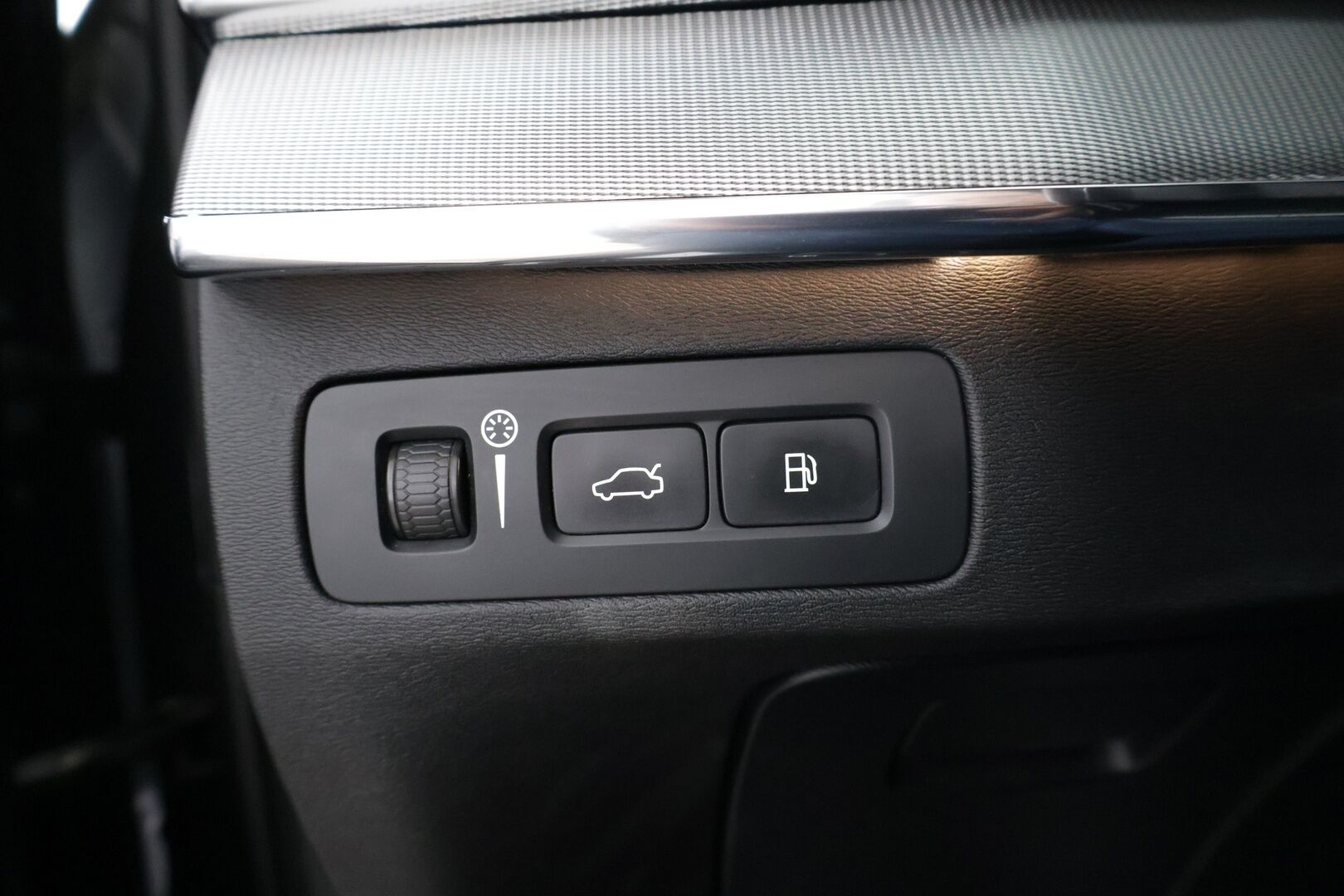 Volvo XC90 2016 T8 R-Design 7p *B&W / ACC / Ilma-alusta / Panorama / Kamera / Muistipenkit*