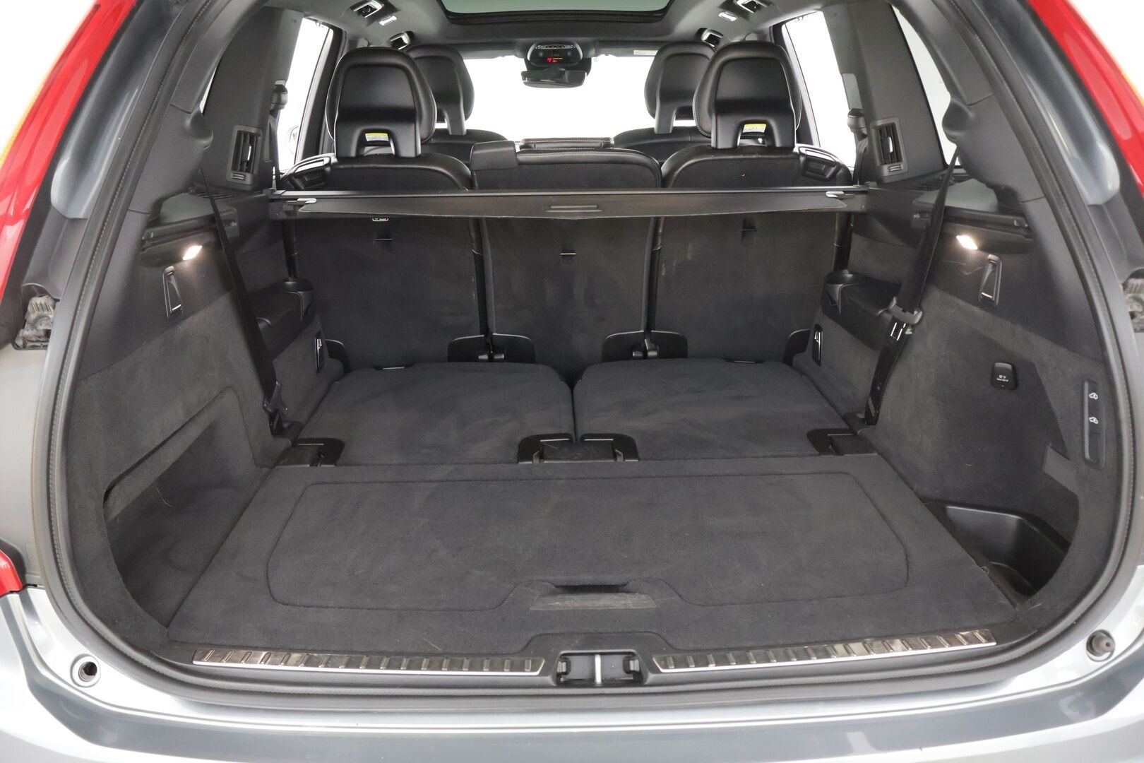 Volvo XC90 2016 T8 R-Design 7p - Myydään Huutokaupat.com - | R-Design | Webasto | B&W | ACC | Ilma-alusta | Panorama | P.Kamera | Muistipenkit | Digimittaristo | LED | S.Luukku | 
