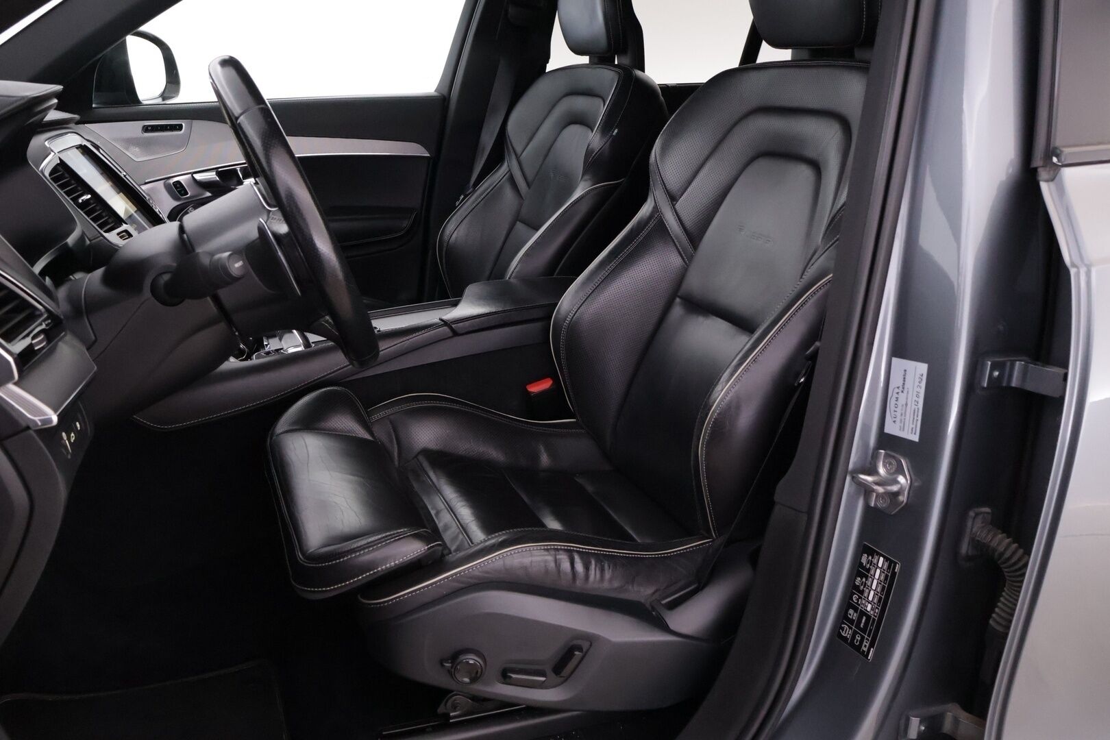 Volvo XC90 2016 T8 R-Design 7p - Myydään Huutokaupat.com - | R-Design | Webasto | B&W | ACC | Ilma-alusta | Panorama | P.Kamera | Muistipenkit | Digimittaristo | LED | S.Luukku | 