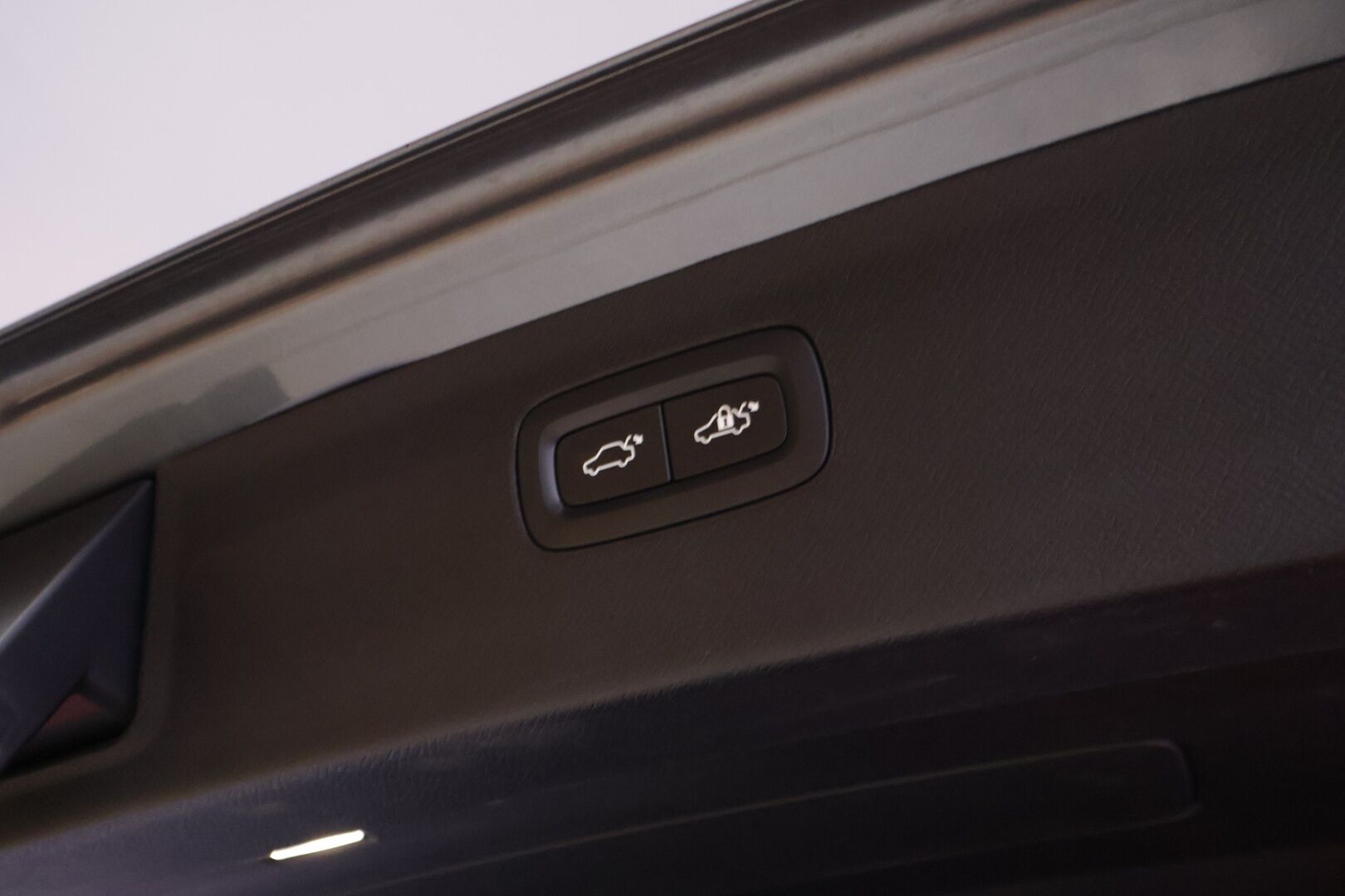Volvo XC90 2016 T8 R-Design 7p - Myydään Huutokaupat.com - | R-Design | Webasto | B&W | ACC | Ilma-alusta | Panorama | P.Kamera | Muistipenkit | Digimittaristo | LED | S.Luukku | 