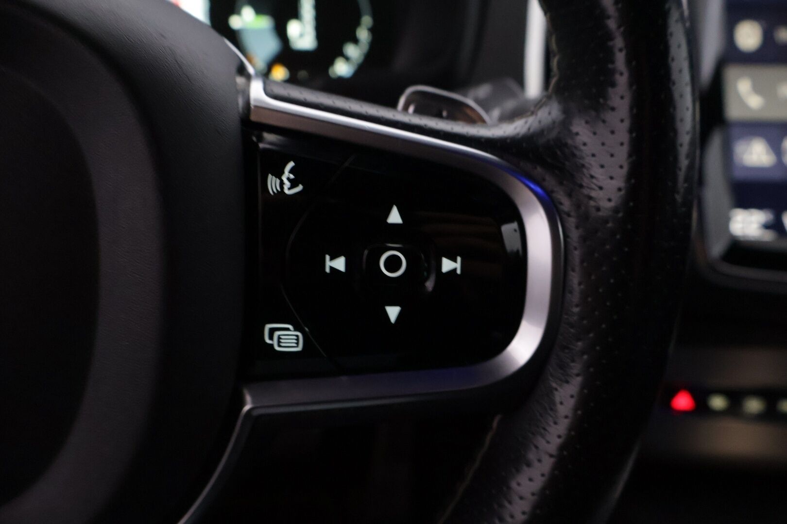 Volvo XC90 2016 T8 R-Design 7p - Myydään Huutokaupat.com - | R-Design | Webasto | B&W | ACC | Ilma-alusta | Panorama | P.Kamera | Muistipenkit | Digimittaristo | LED | S.Luukku | 