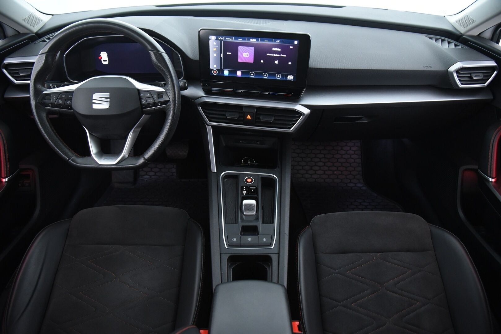 SEAT Leon Sportstourer 2021 1,4 PHEV 204 eHybrid FR DSG / Koukku / ACC / Muistipenkki / P. Kamera / LED / Nahka-alcantara / Esilämmitys / - / Keyless / Huippu varusteltu! / 2x hyvät renkaat&vanteet / Juuri huollettu! /