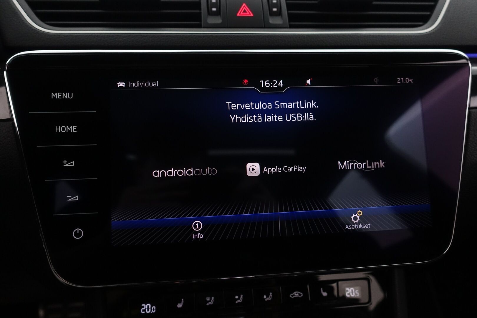 Skoda Superb 2018 Combi 2,0 TSI 280 4x4 SportLine DSG Autom. - | Koukku | Webasto | ACC | Panoraama | Sporttisähköpenkit muistilla | P.Kamera | Puolinahka | Navi | Touchpad | Keyless | 2x Skoda-alut