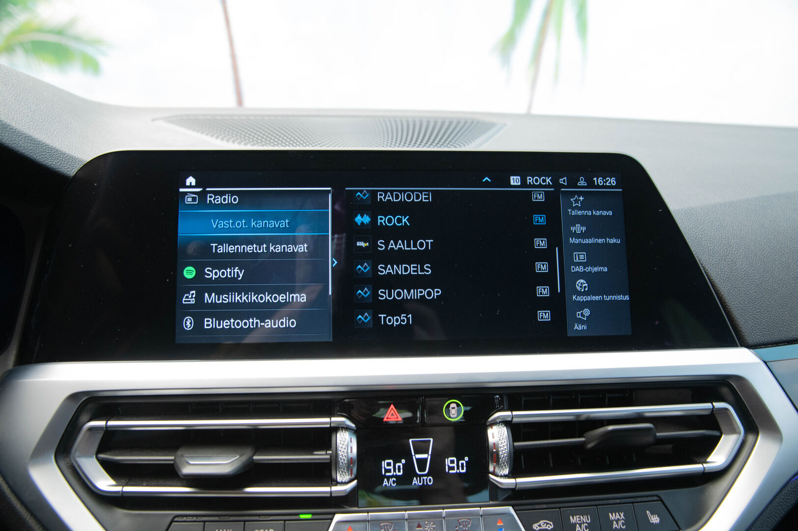 BMW 330 2020 G20 Sedan 330e iPerformance SportLine *Lisälämmitin / ACC / Sporttipenkit / Hifit / Kamera* - Juuri Saapunut!