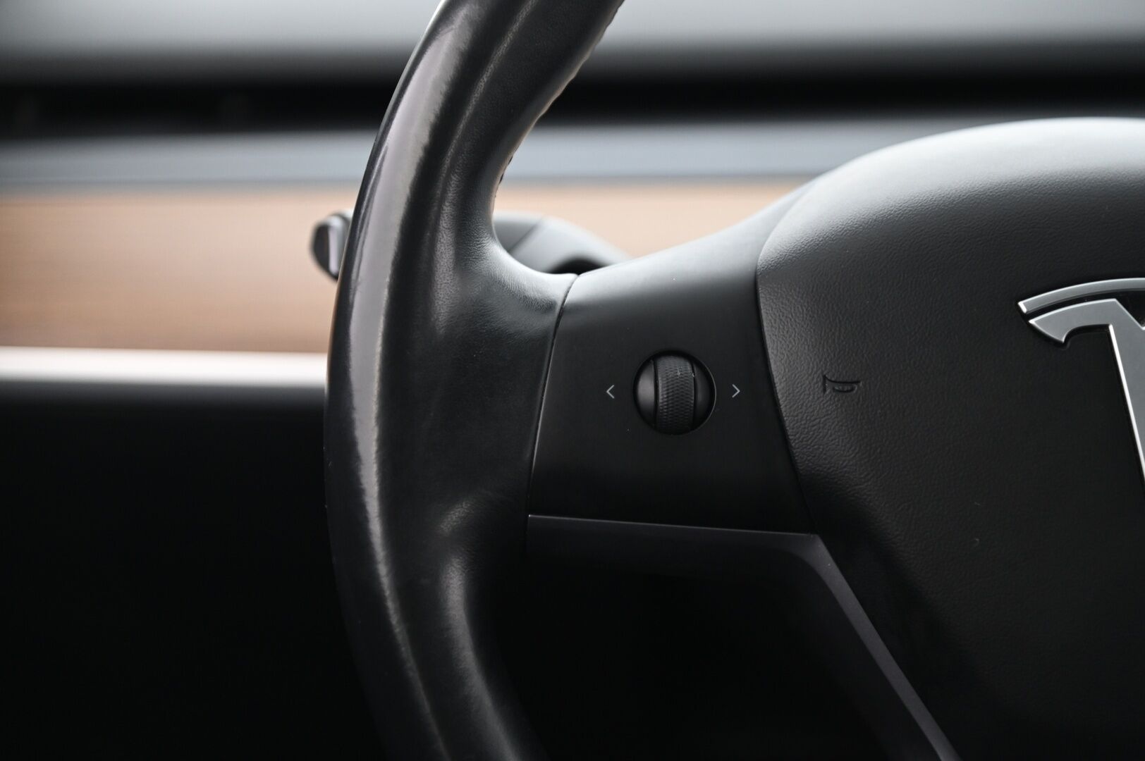 Tesla Model 3 2019 Long-Range Dual Motor AWD *Premium Audio / FSD3 / Kamerat / Lasikatto / ACC* - Juuri saapunut / Hyvät varusteet ja tyylikäs musta väri!*