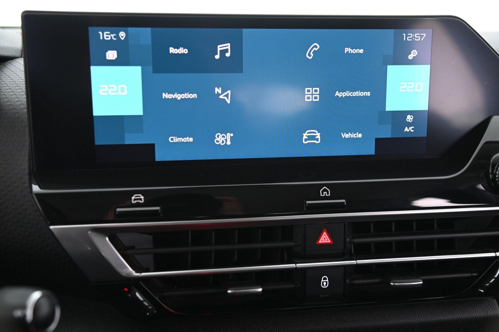 CITROEN C4 2021 Full Electric 136 Shine 50 kWh Automaatti*Hud / ACC / Apple carplay / P kamera* - *Juuri saapunut / Siisti* - HULLU BLACKWEEK KORKOTARJOUS 2,49%