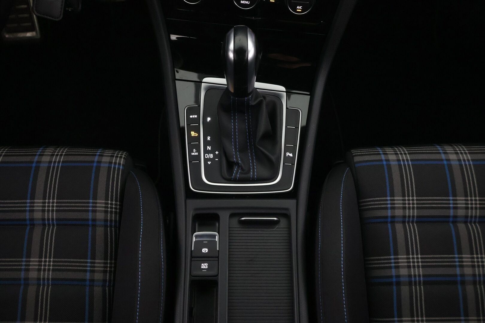 VOLKSWAGEN GOLF 2020 GTE Plug-In Hybrid 150 kW DSG-aut */ Adapt. Vakkari / LED / Ambient / Tutkat / Carplay *