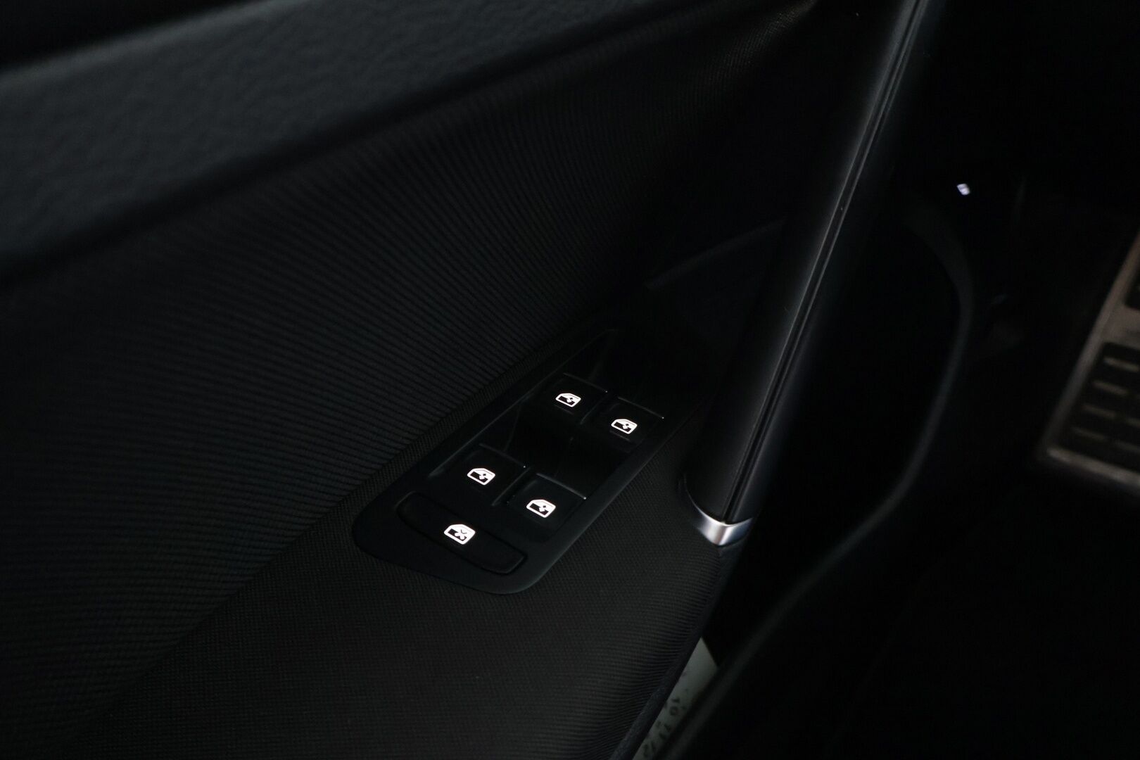 VOLKSWAGEN GOLF 2020 GTE Plug-In Hybrid 150 kW DSG-aut */ Adapt. Vakkari / LED / Ambient / Tutkat / Carplay *