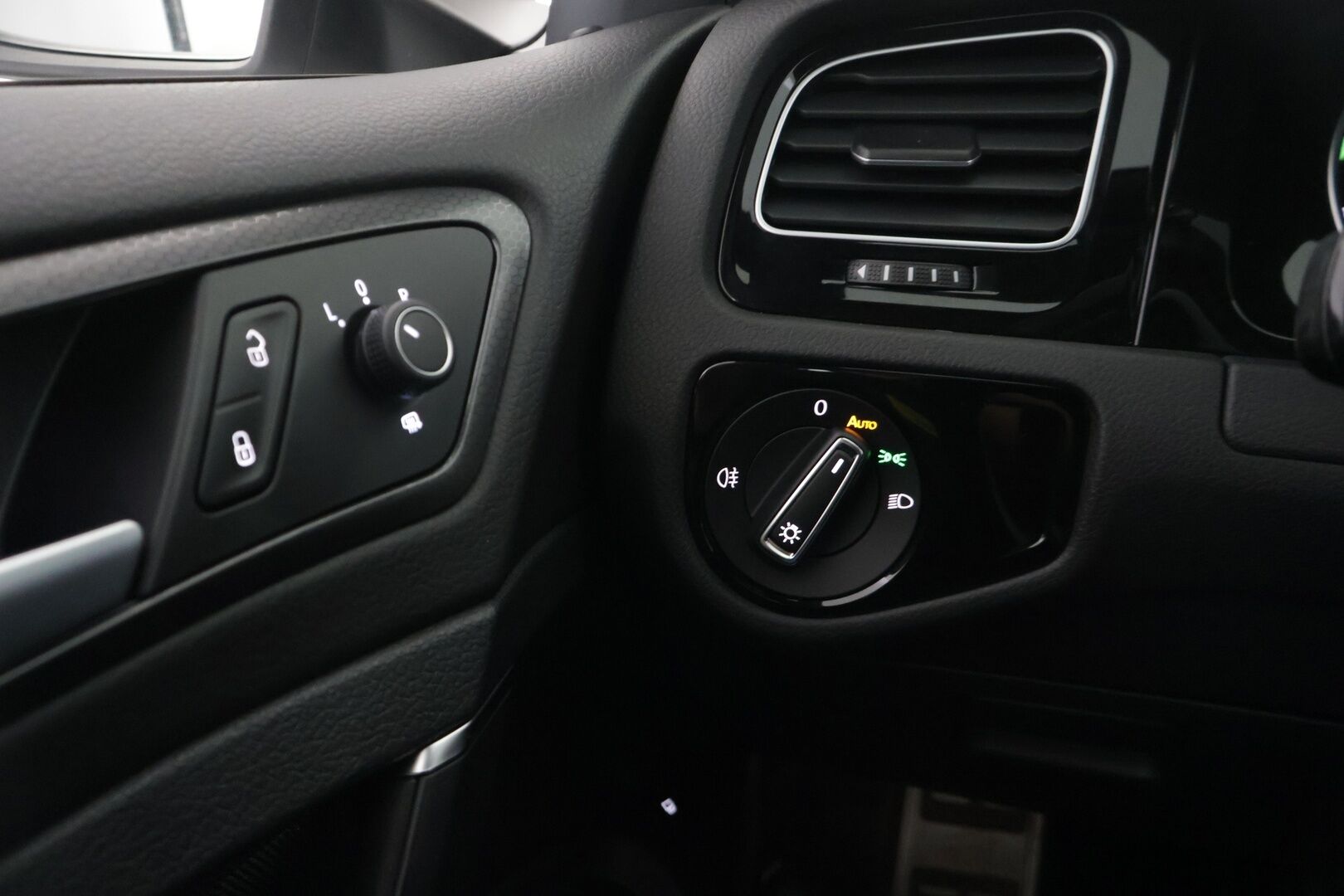 VOLKSWAGEN GOLF 2020 GTE Plug-In Hybrid 150 kW DSG-aut */ Adapt. Vakkari / LED / Ambient / Tutkat / Carplay *