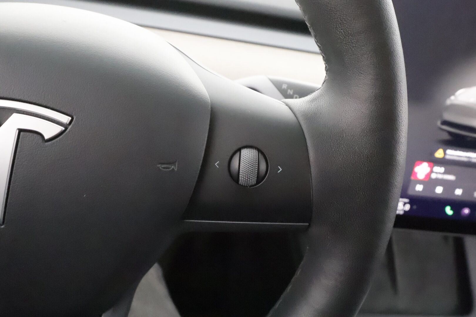 Tesla Model Y 2022 Long Range - | ILP | ACC | Lasikatto | Matrix-LED | P.Kamera | Muistipenkki | Premium Audio | Navi | Keyless | 2x Latauskaapelit |