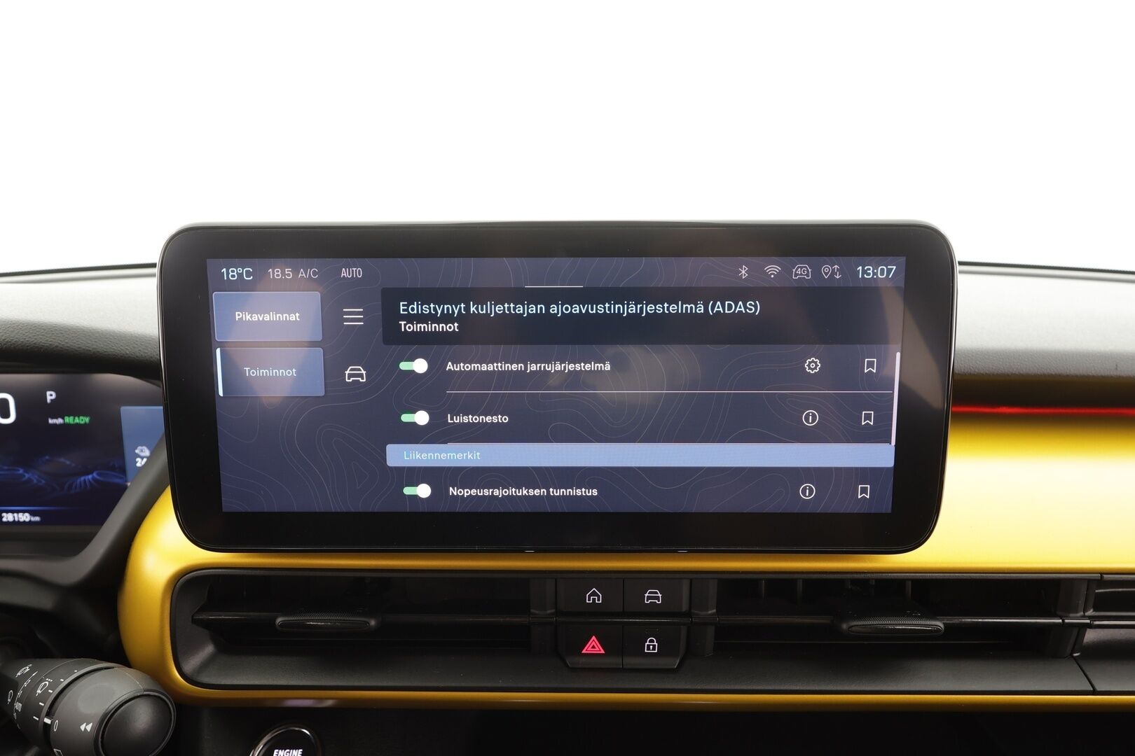 Jeep Avenger 2023 54kWh Automaatti Summit - | ACC | ILP | Puolinahat | LED | Ambient light | P.kamera | Keyless | Apple & Android | Lane Assist | Navi | Sähk. takaluukku | 2x renkaat aluin |