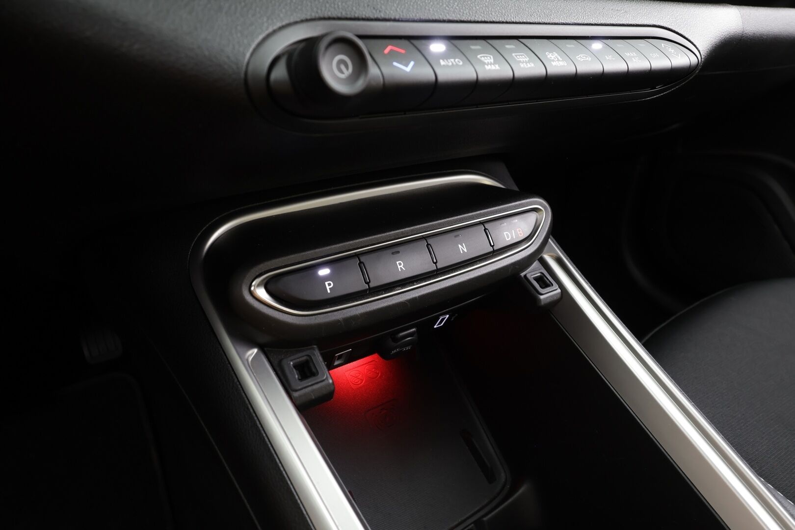 Jeep Avenger 2023 54kWh Automaatti Summit - | ACC | ILP | Puolinahat | LED | Ambient light | P.kamera | Keyless | Apple & Android | Lane Assist | Navi | Sähk. takaluukku | 2x renkaat aluin |