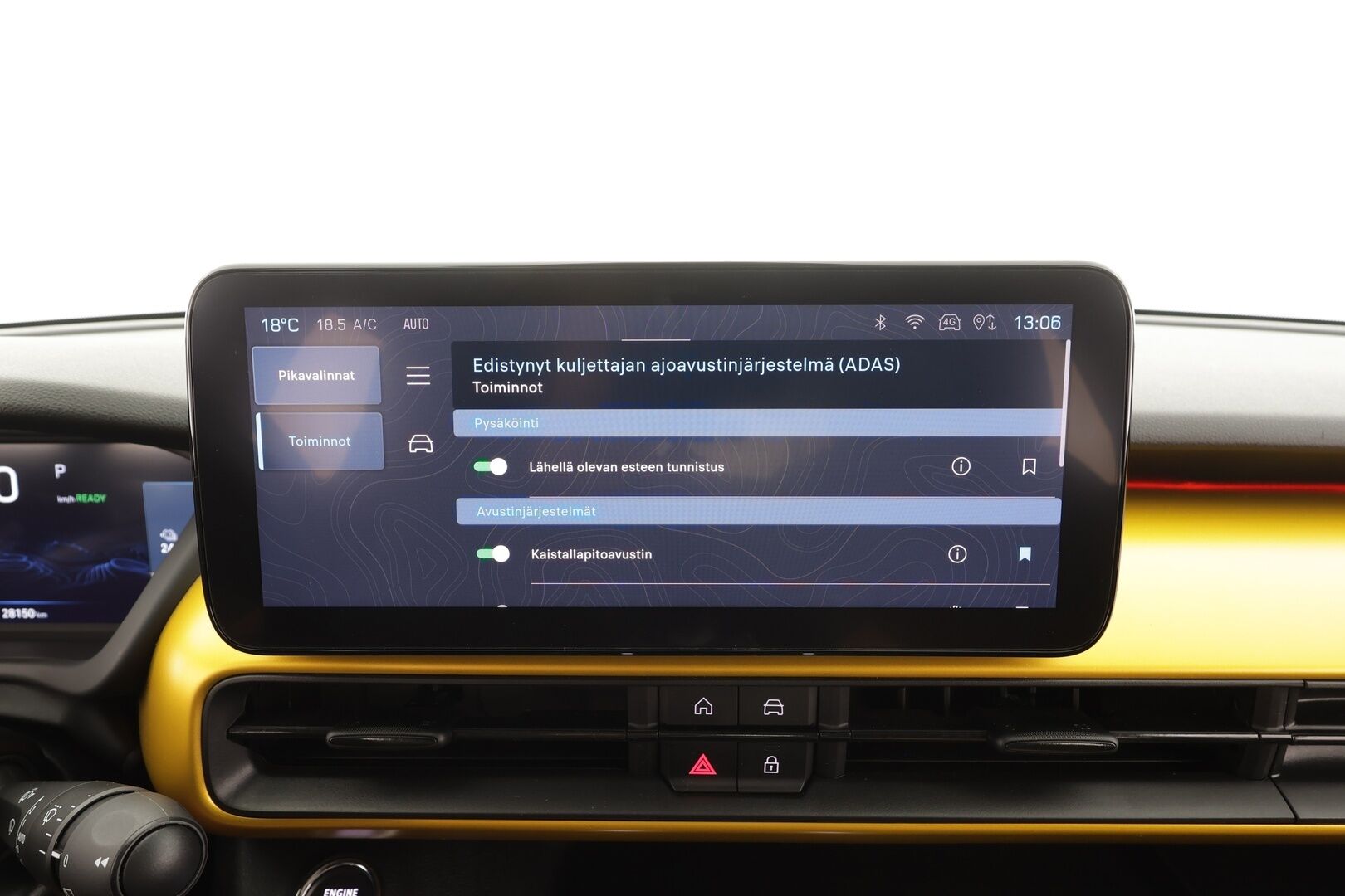 Jeep Avenger 2023 54kWh Automaatti Summit - | ACC | ILP | Puolinahat | LED | Ambient light | P.kamera | Keyless | Apple & Android | Lane Assist | Navi | Sähk. takaluukku | 2x renkaat aluin |