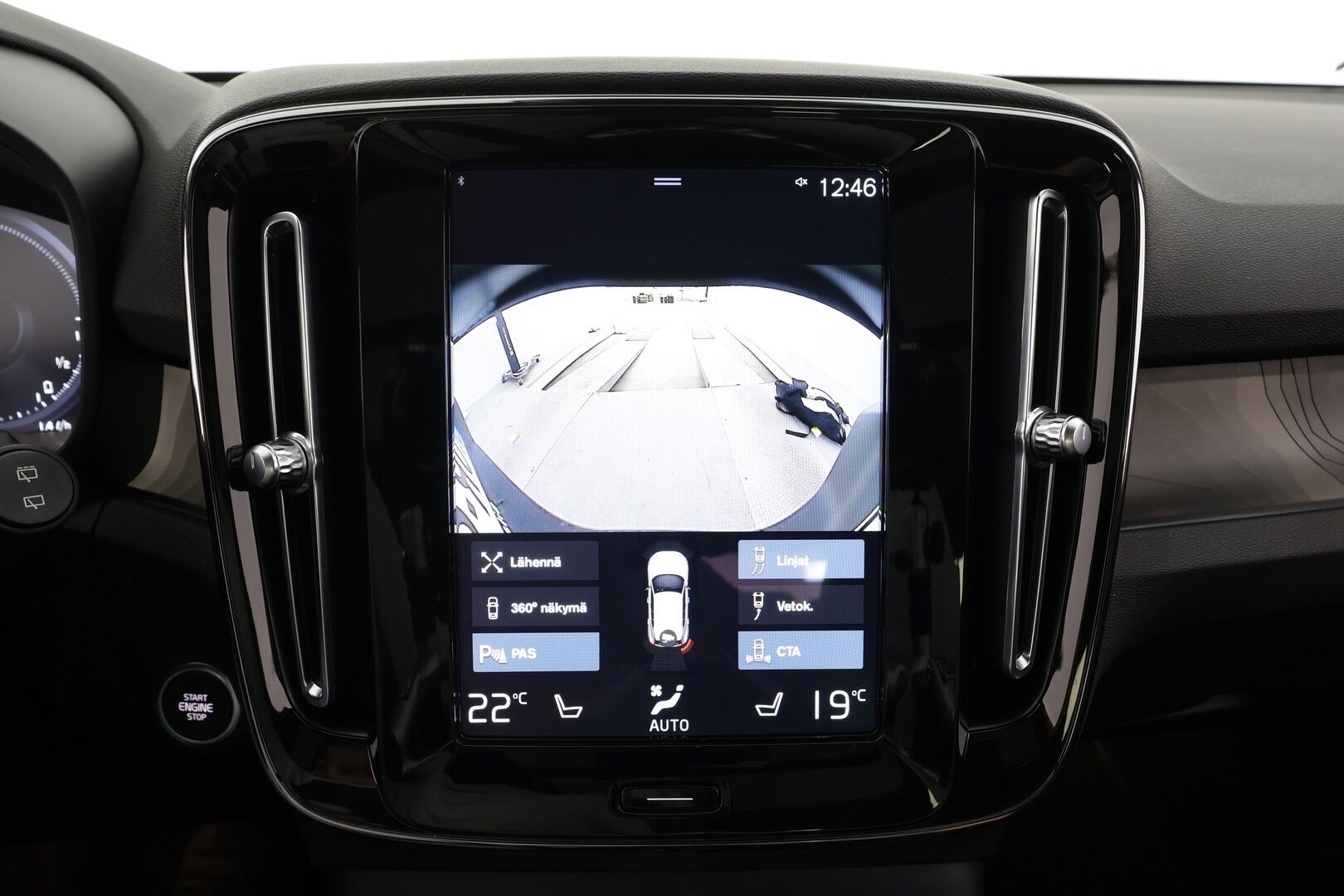 Volvo XC40 2023 T5 TwE Ultimate Bright aut - Juuri huollettu | H&K | Panorama | Koukku | ACC | LED | 360 | Sportpenkki Muistilla | Keyless