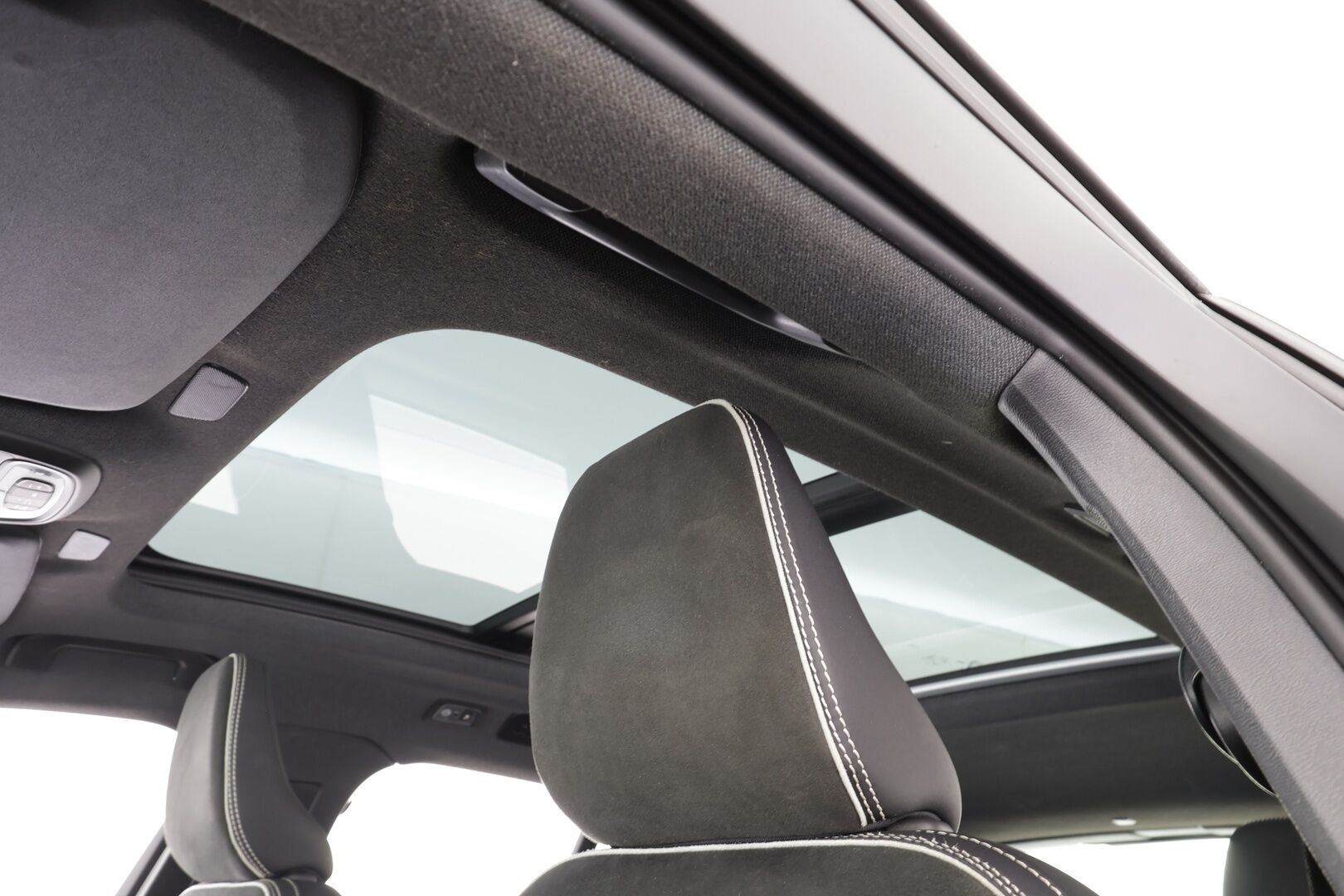 Volvo XC40 2023 T5 TwE Ultimate Bright aut - Juuri huollettu | H&K | Panorama | Koukku | ACC | LED | 360 | Sportpenkki Muistilla | Keyless