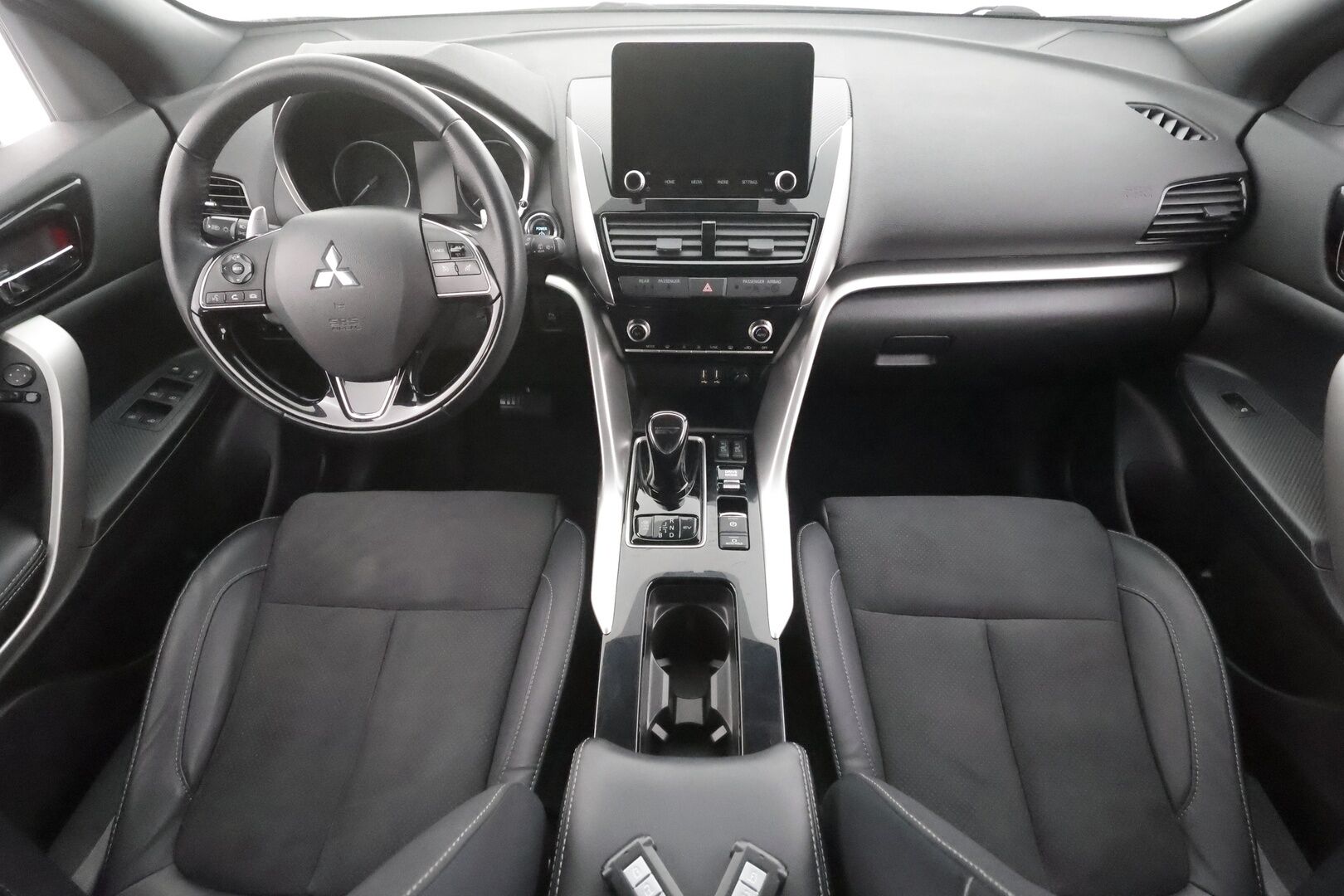Mitsubishi Eclipse Cross 2023 2.4 PHEV Invite Plus 4WD - | LED | Koukku | Sähköpenkki | Nahka-Alcantara | P.kamera | Kaistavahti | Keyless | 2x renkaat aluin | 1-om suomiauto | 2x kaapelit | ALV | 