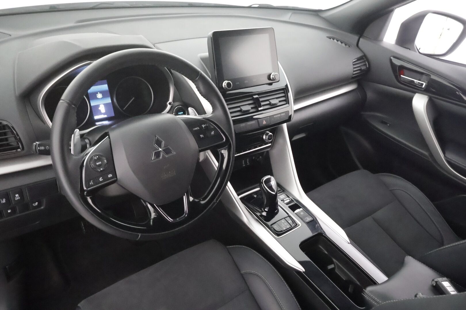 Mitsubishi Eclipse Cross 2023 2.4 PHEV Invite Plus 4WD - | LED | Koukku | Sähköpenkki | Nahka-Alcantara | P.kamera | Kaistavahti | Keyless | 2x renkaat aluin | 1-om suomiauto | 2x kaapelit | ALV | 