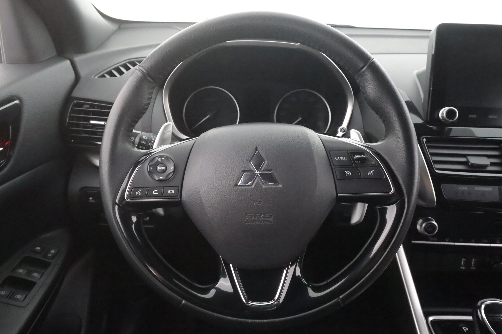 Mitsubishi Eclipse Cross 2023 2.4 PHEV Invite Plus 4WD - | LED | Koukku | Sähköpenkki | Nahka-Alcantara | P.kamera | Kaistavahti | Keyless | 2x renkaat aluin | 1-om suomiauto | 2x kaapelit | ALV | 