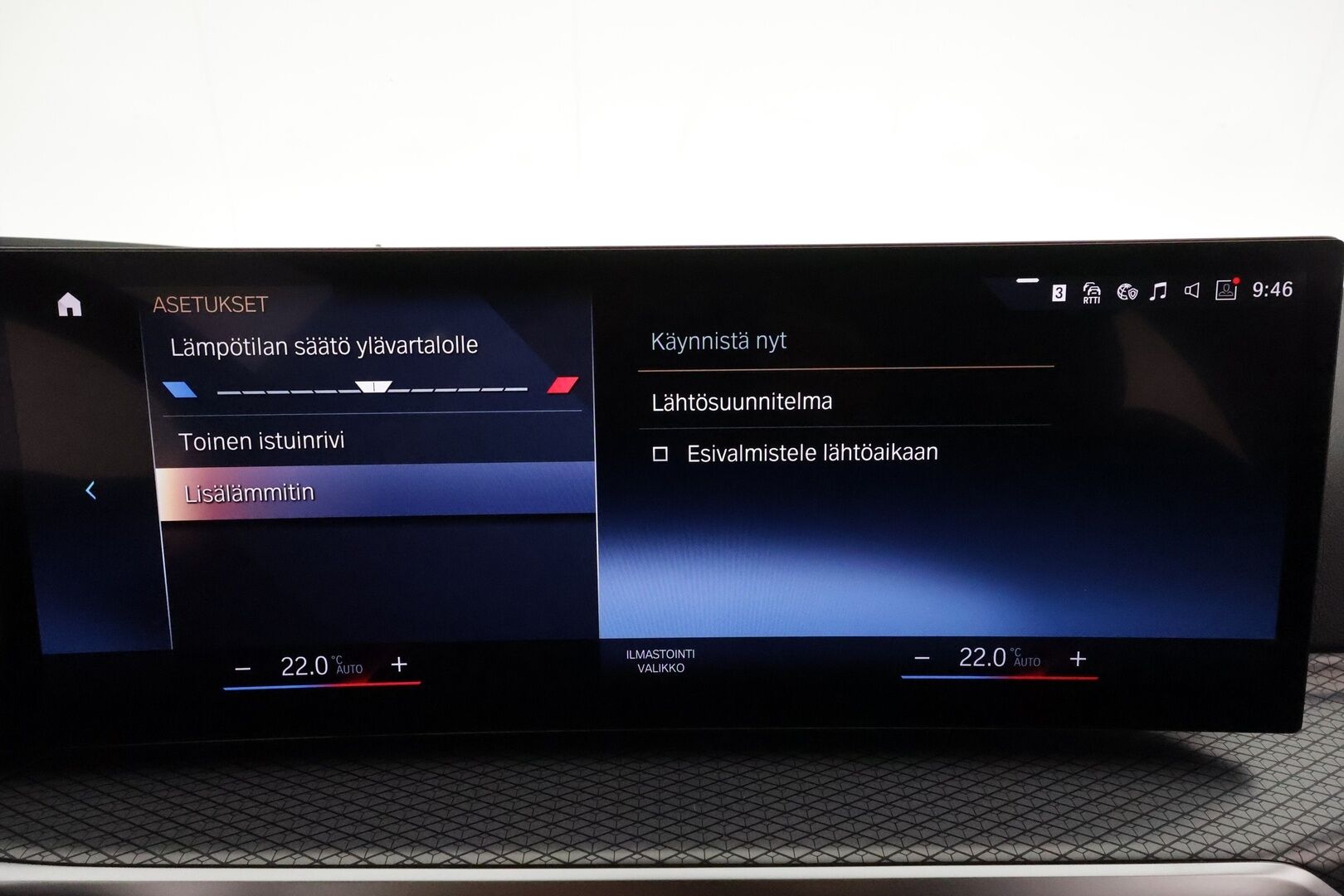 BMW 330 2023 G21 xDrive A Charged Edition M-Sport *ACC / HUD / Adapt.LED / H&K / P.kamera / Sporttipenkit / Facelift / Koukku* - 1.Om Suomi-auto / Kahdet renkaat aluvanteilla / Merkkihuollettu / Akku kuntotarkastettu SOH 93,6% 