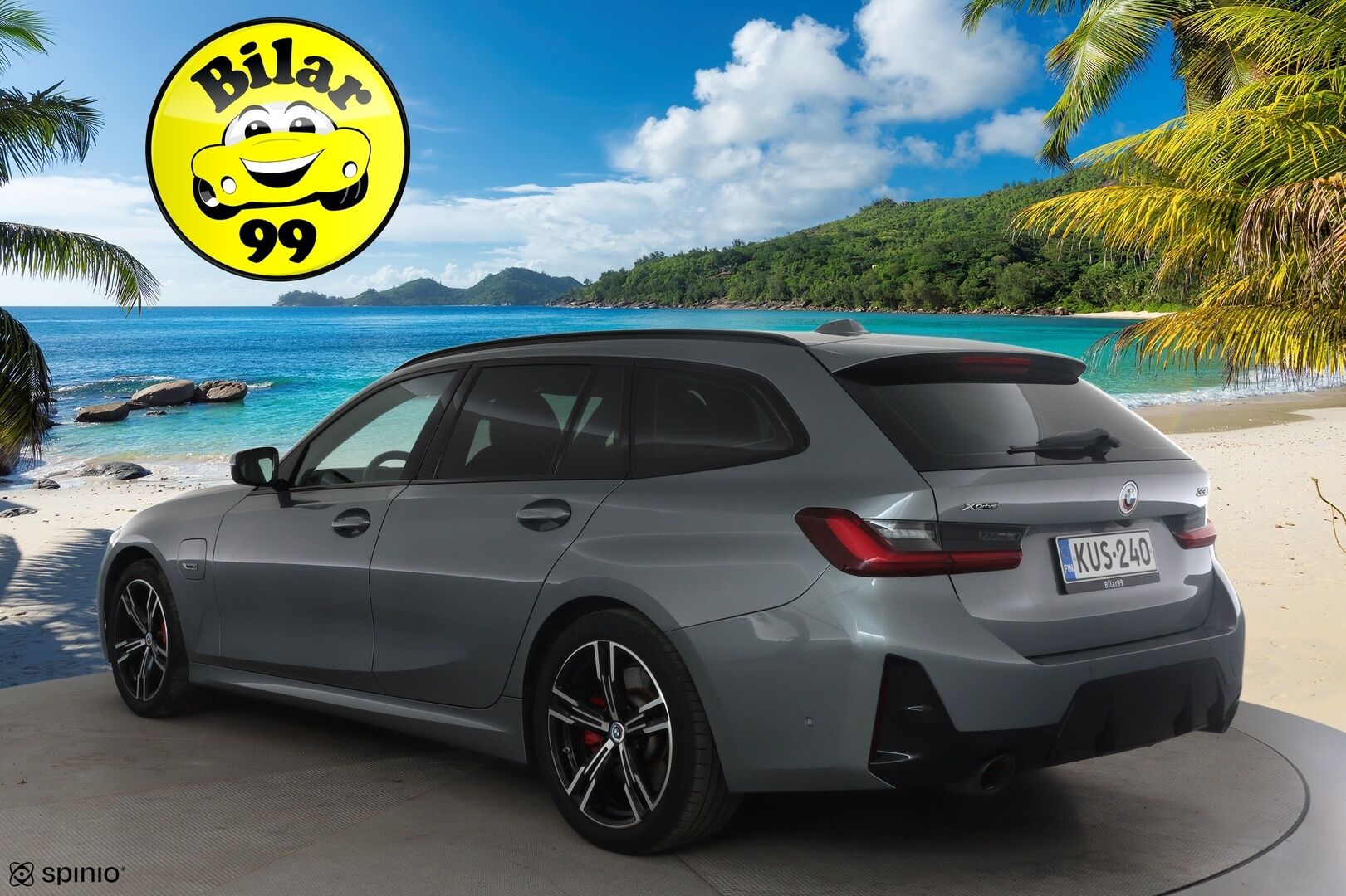 BMW 330 2023 G21 xDrive A Charged Edition M-Sport *ACC / HUD / Adapt.LED / H&K / P.kamera / Sporttipenkit / Facelift / Koukku* - 1.Om Suomi-auto / Kahdet renkaat aluvanteilla / Merkkihuollettu / Akku kuntotarkastettu SOH 93,6% 