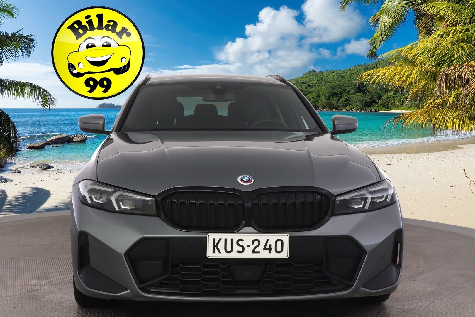 BMW 330 2023 G21 xDrive A Charged Edition M-Sport Pro *ACC / HUD / Adapt.LED / H&K / P.kamera / Sporttipenkit / Facelift / Koukku* - Kahdet renkaat aluvanteilla / Merkkihuollettu / Akku kuntotarkastettu SOH 93,6% 