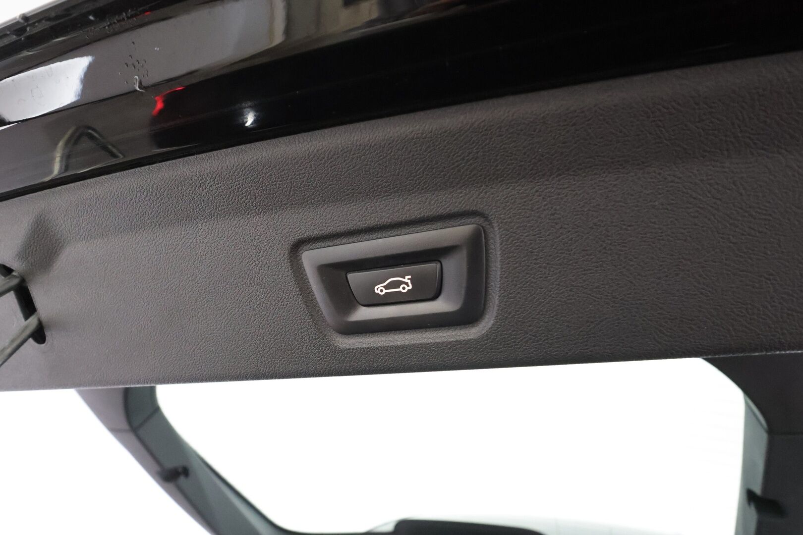 BMW i4 2023 eDrive40 * ACC / P.kamera / Sporttipenkit / LED / Navi / Sähköluukku / Puolinahat * - 1.Om Suomi-auto / Akku kuntotarkastettu SoH 96,6% / Kahdet renkaat aluvanteilla