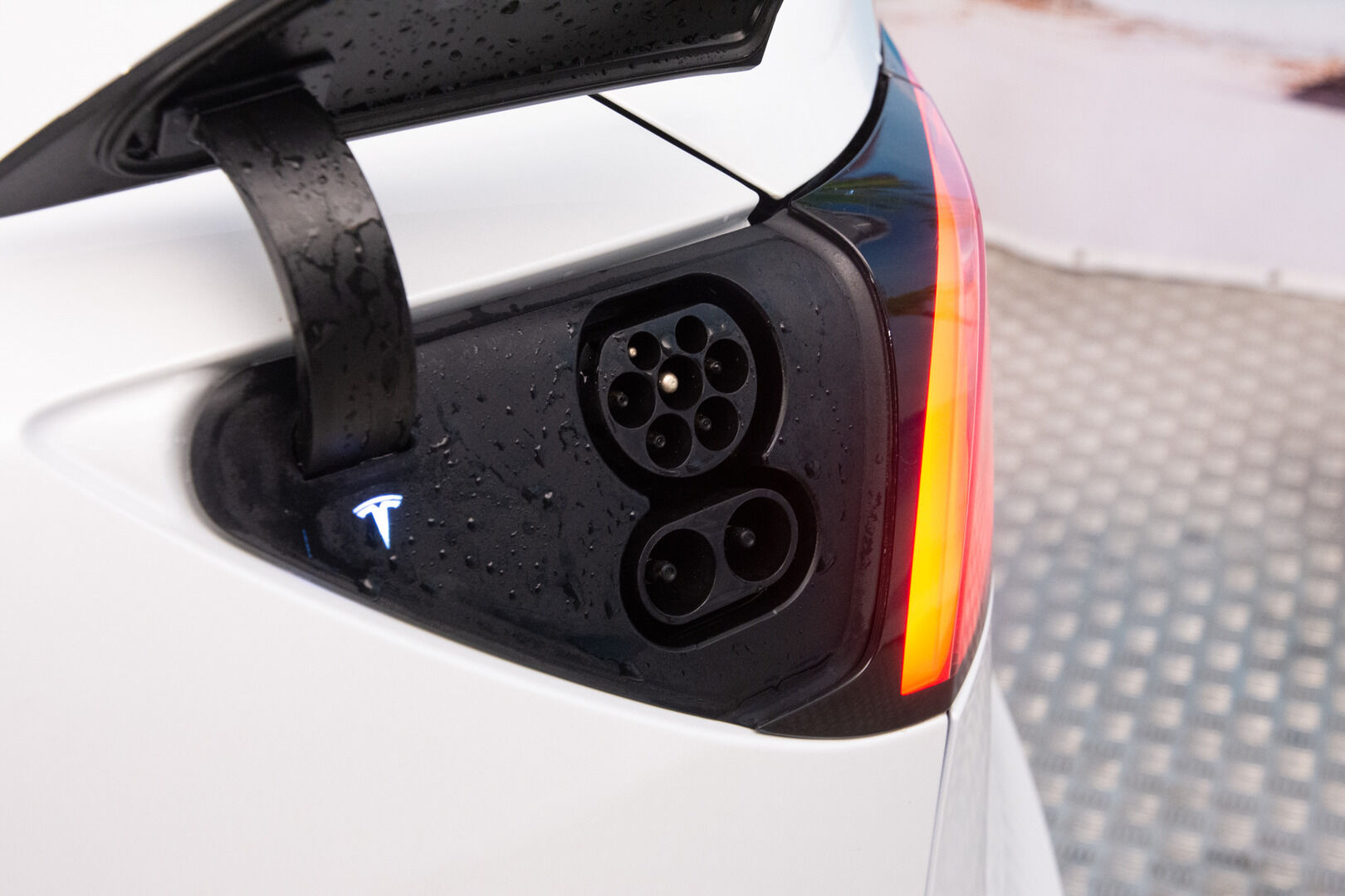 TESLA MODEL 3 2021 Long Range Refresh - Refresh | FSD | Koukku | Intel Atom | Premium Audio | ILP | Lasikatto | Puhdas Carvertical | Kahdet alumiinivanteet | Akku kuntotarkastettu